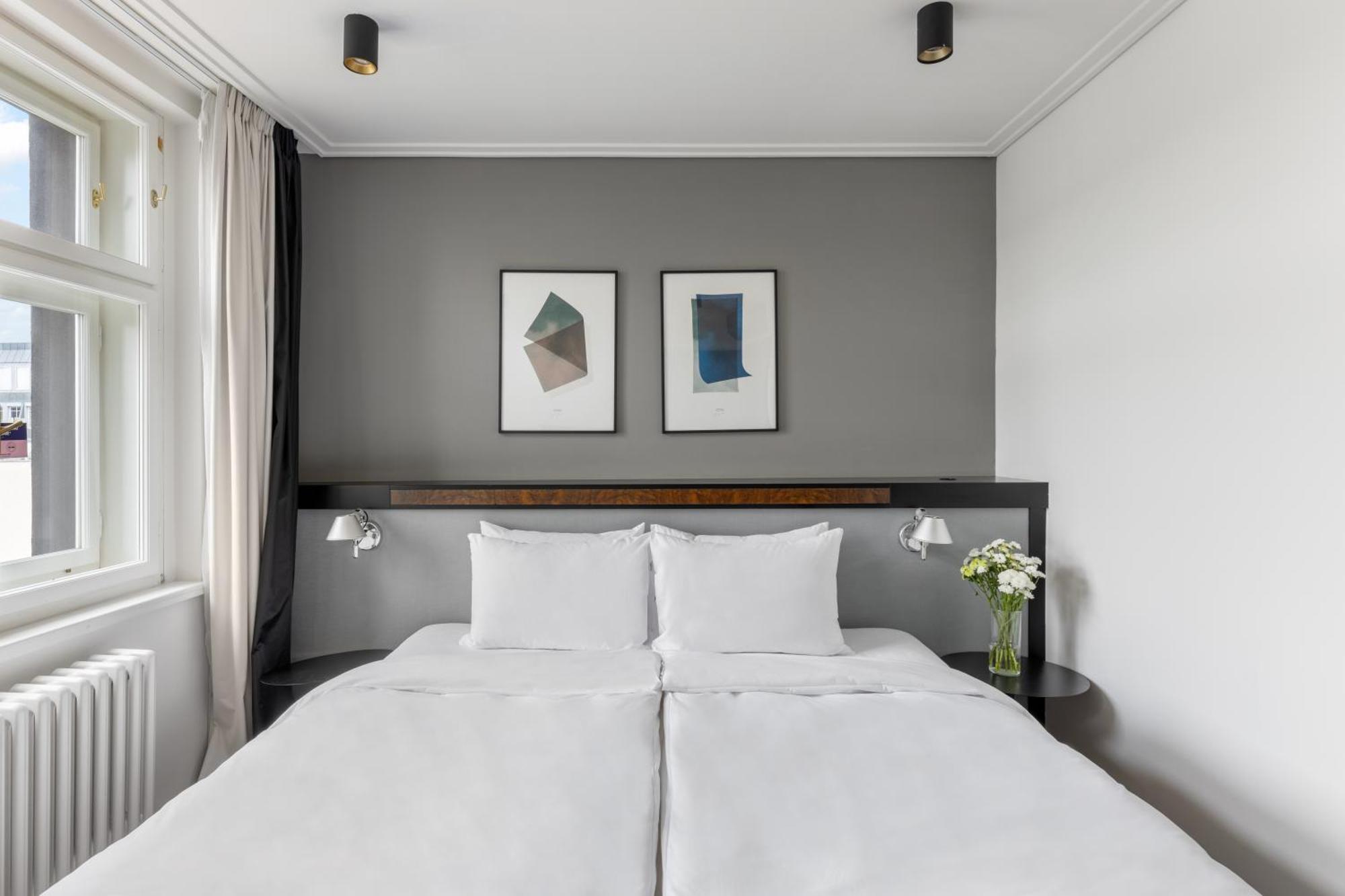 1 Bedroom Apartment Sofa Bed,1553529169:JPEG