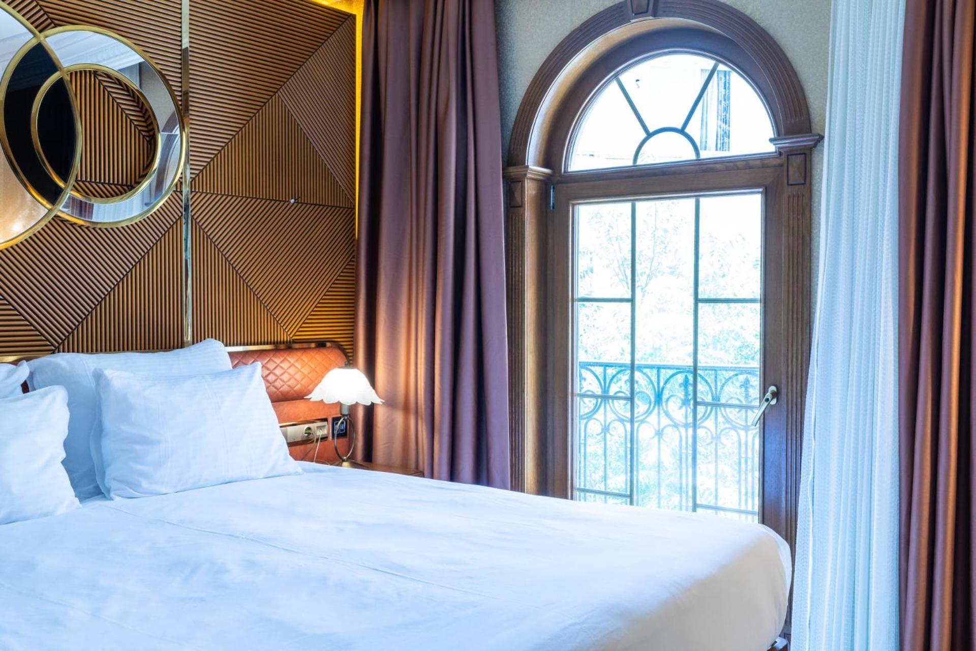 Standard Room with Jetted Tub