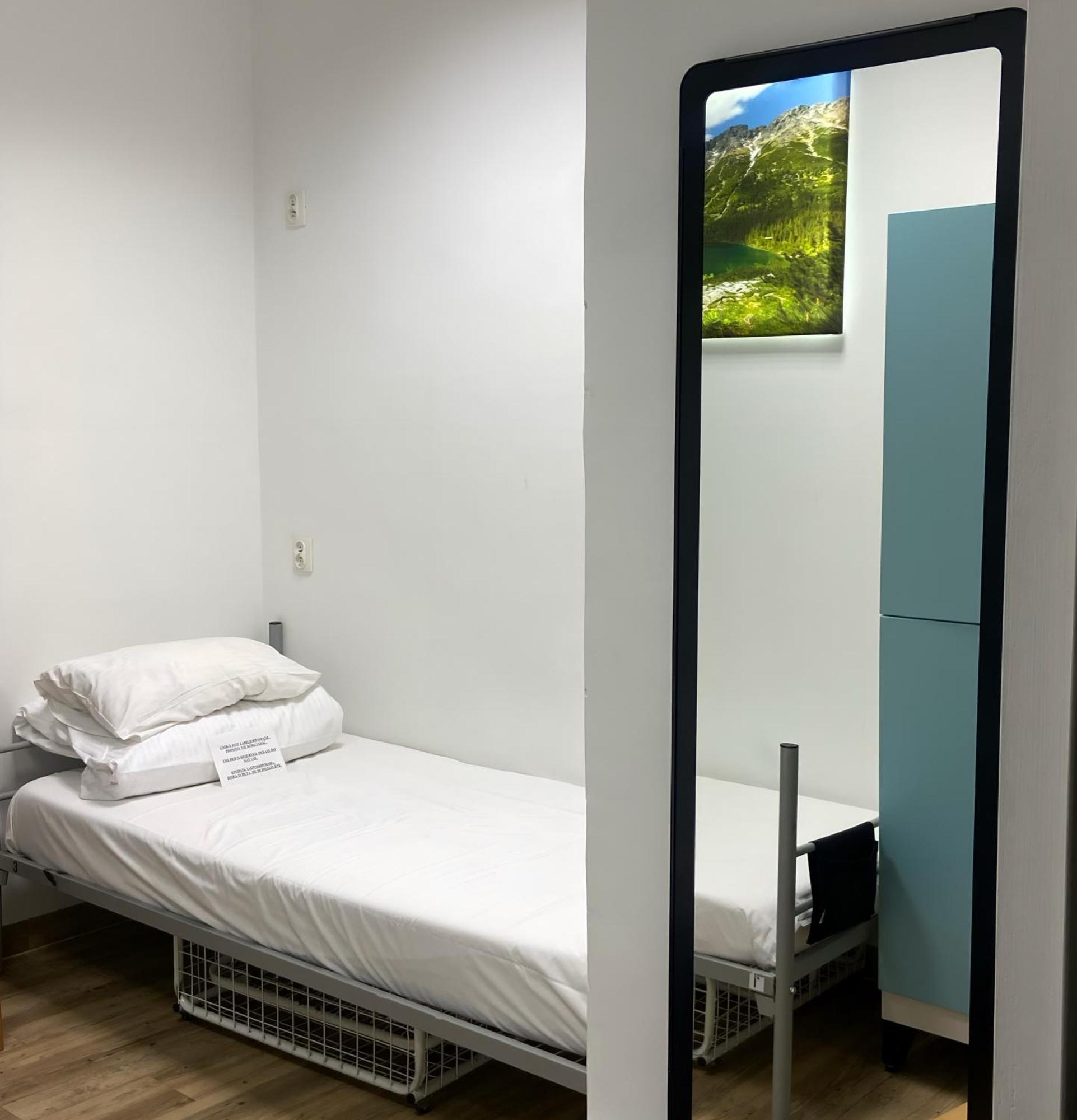 Basic Twin Room without Window