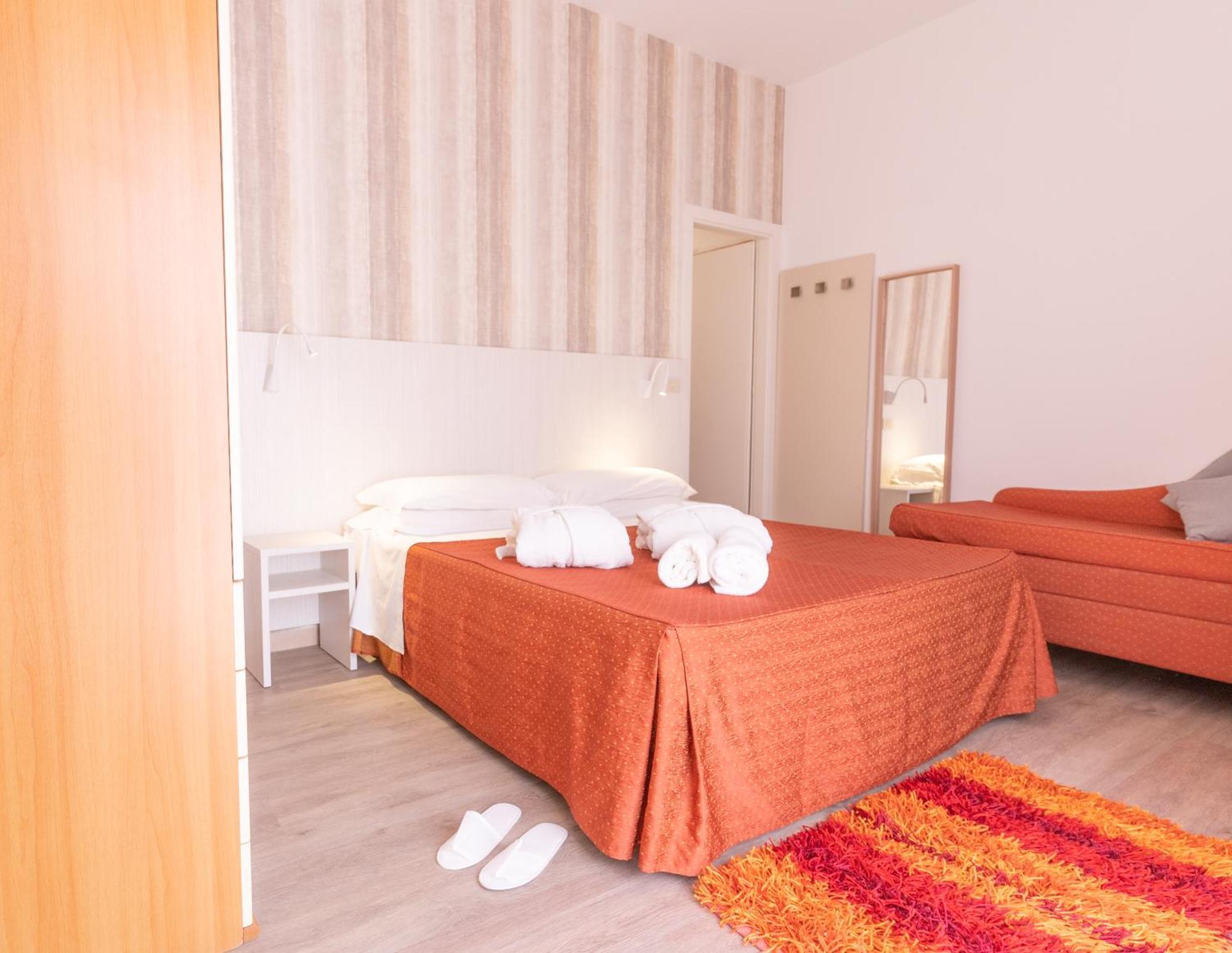 Double or Twin Room,1553870854:JPEG