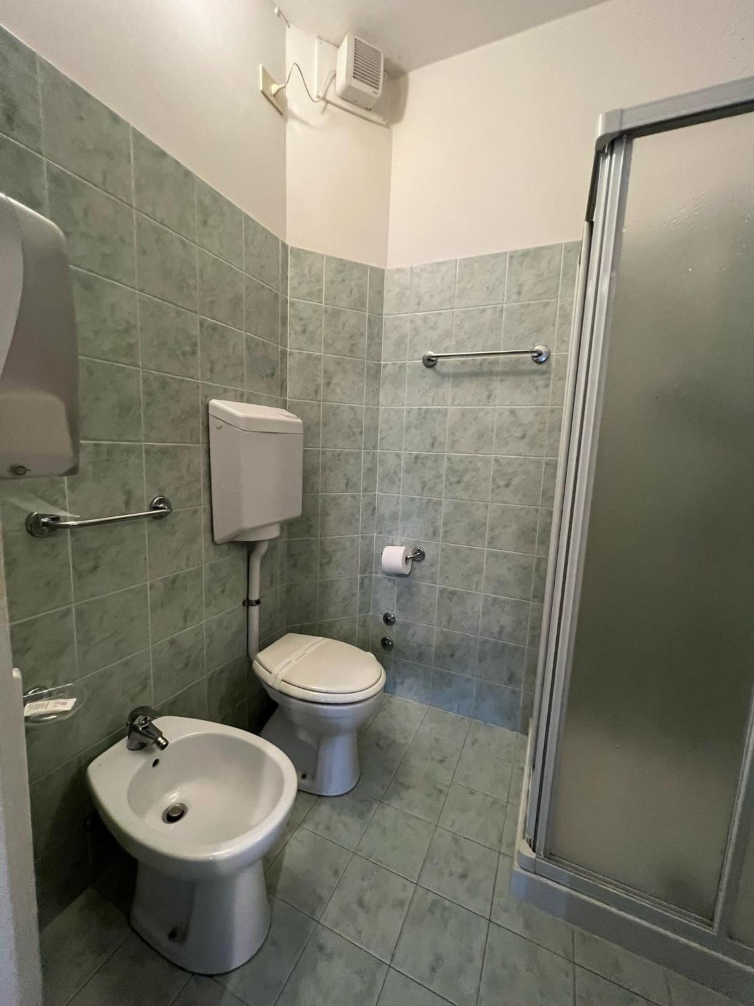 Quadruple Room Bathroom