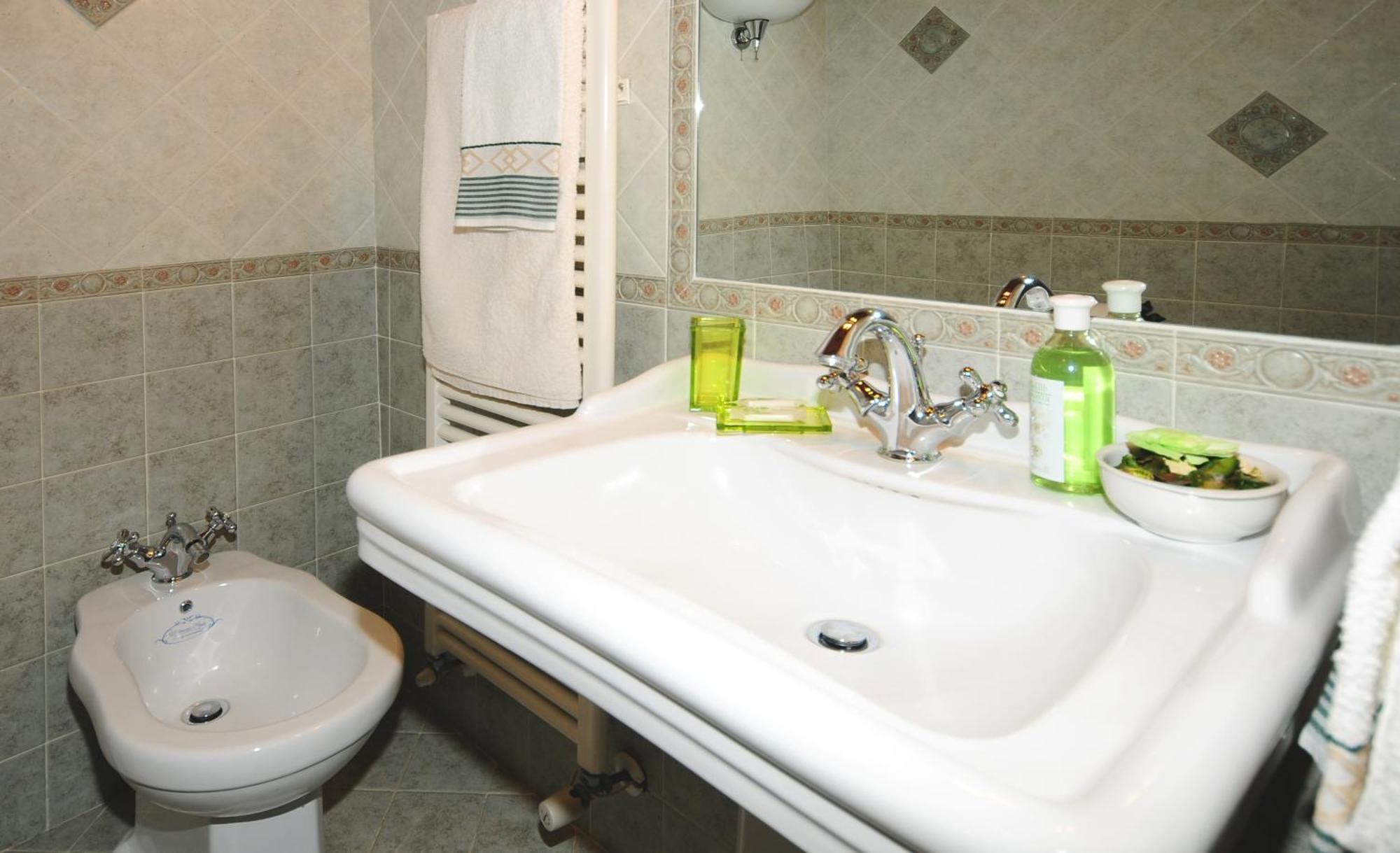 Suite con 1 Camera da Letto e 1 Divano-Letto