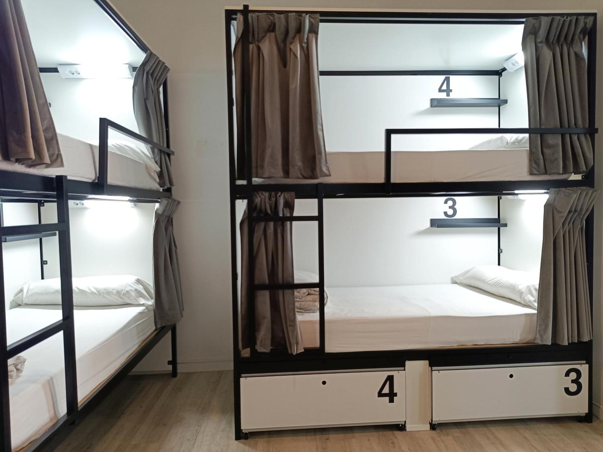 Bed 12-Bed Mixed Dormitory Room Private Bathroom,1430289577:JPEG