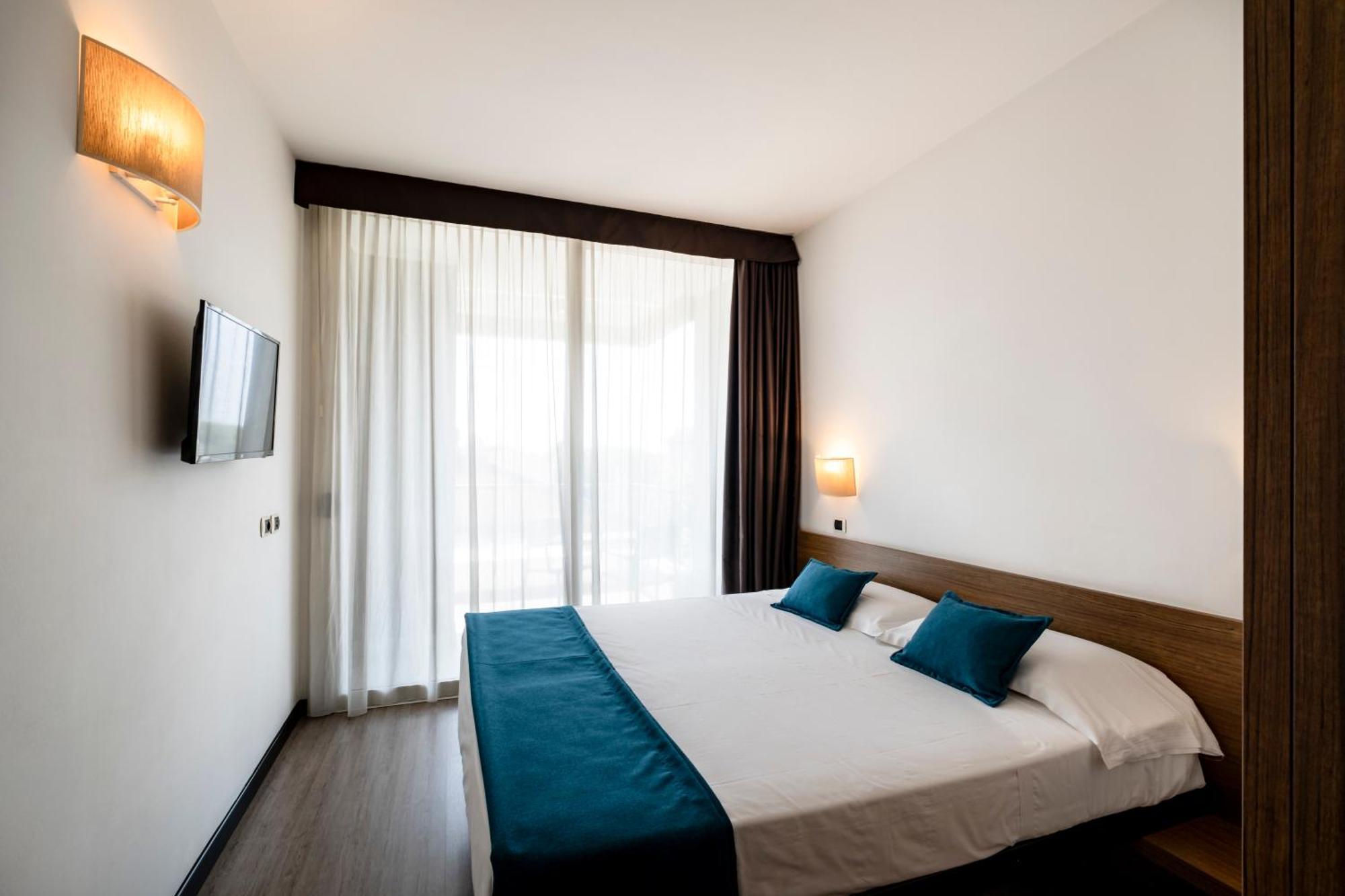 Double Room Balcony,1195918594:JPEG