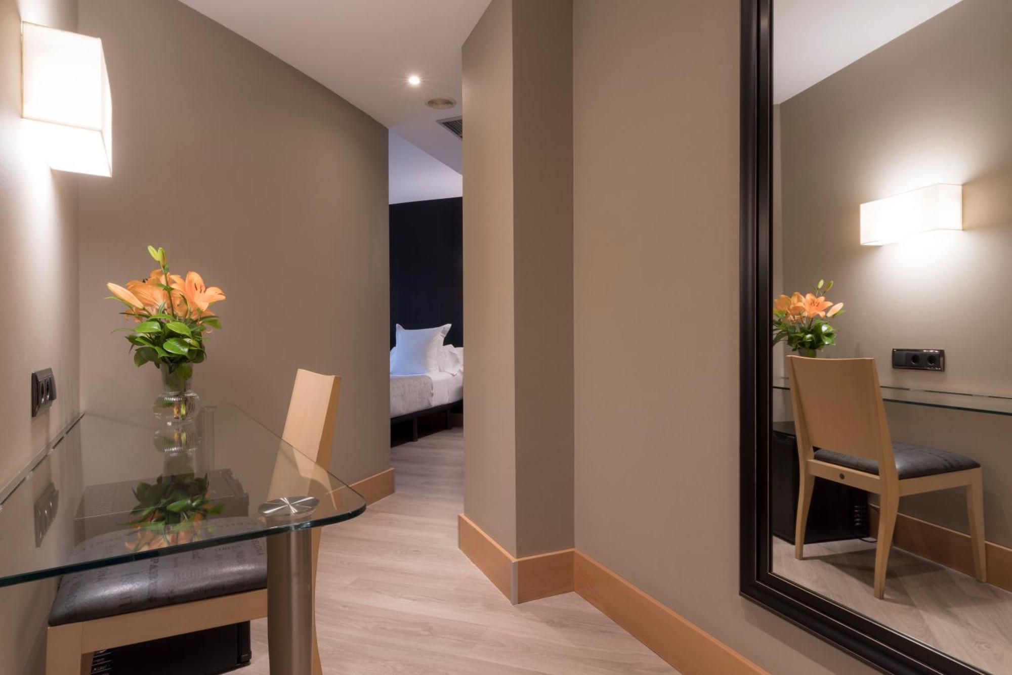 Triple Room,1555913242:JPEG