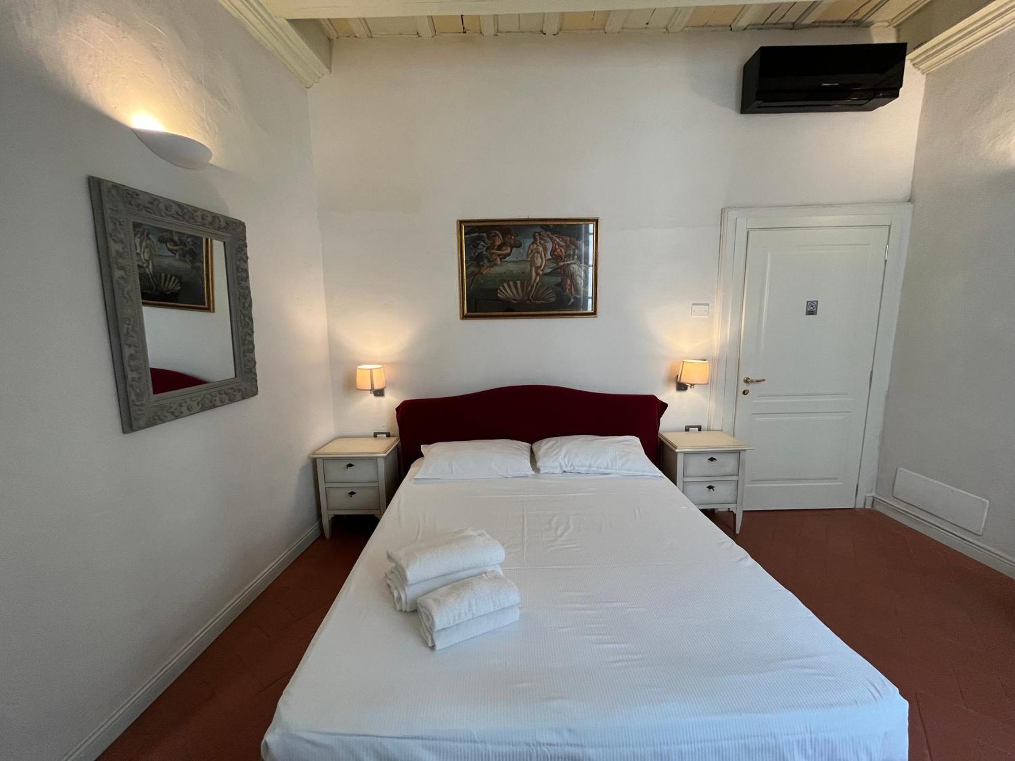 Double Room,1556856004:JPEG