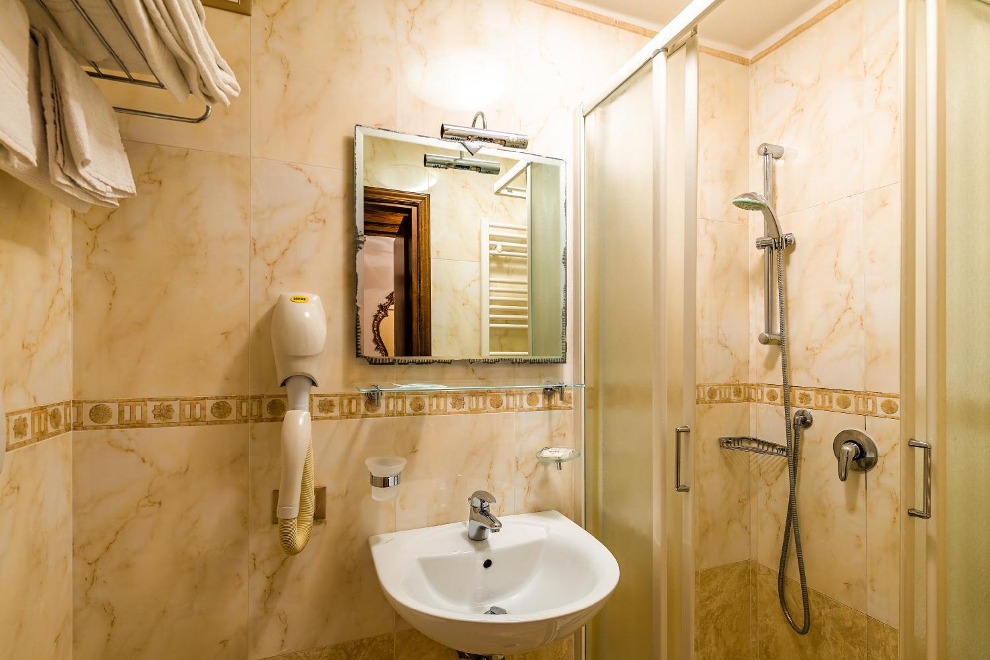 Classic Single Room,1558564834:JPEG