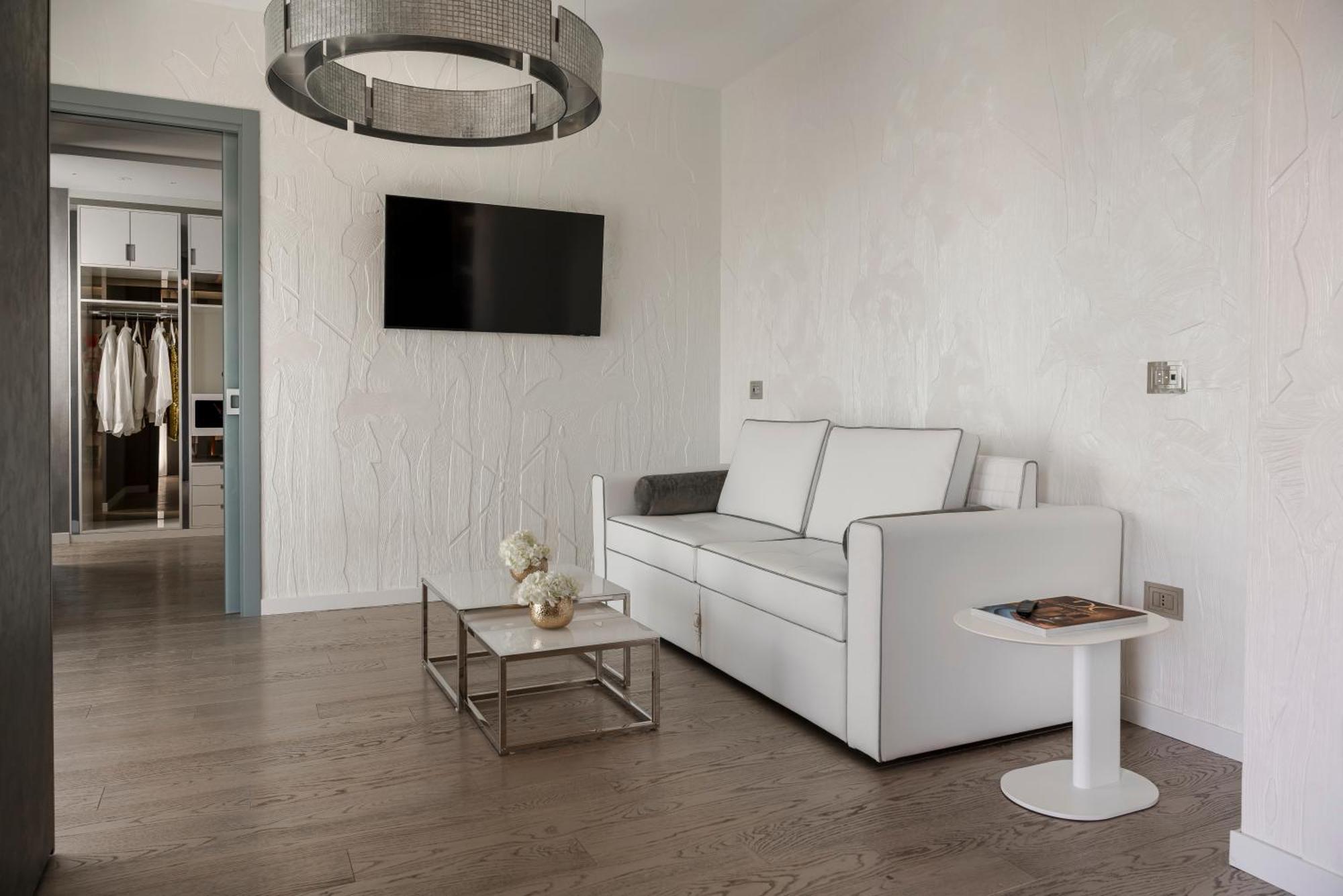 Platinum Suite Terrance Spa Bath