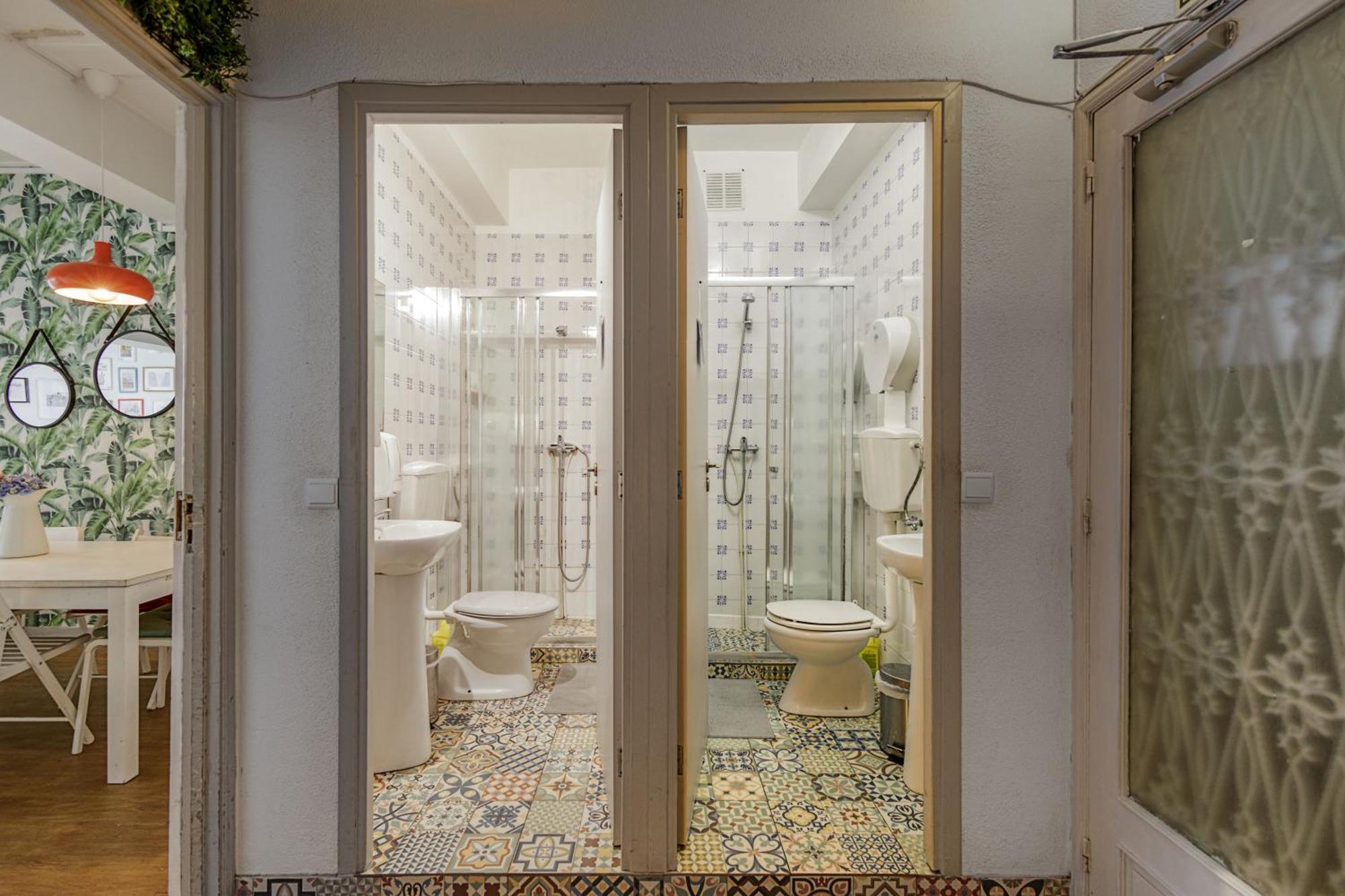 Double Room,1593739821:JPEG