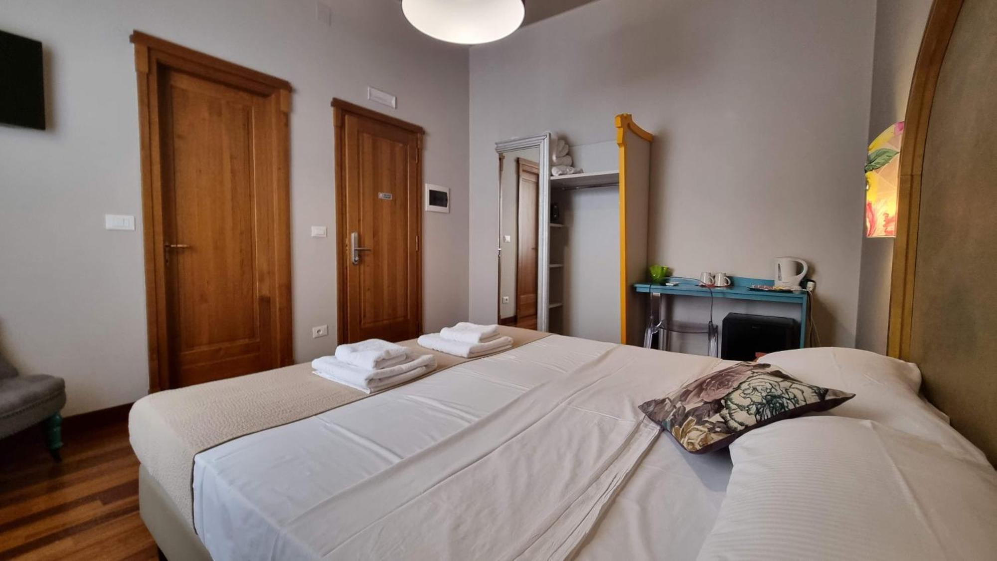 Double Room,1558795792:JPEG