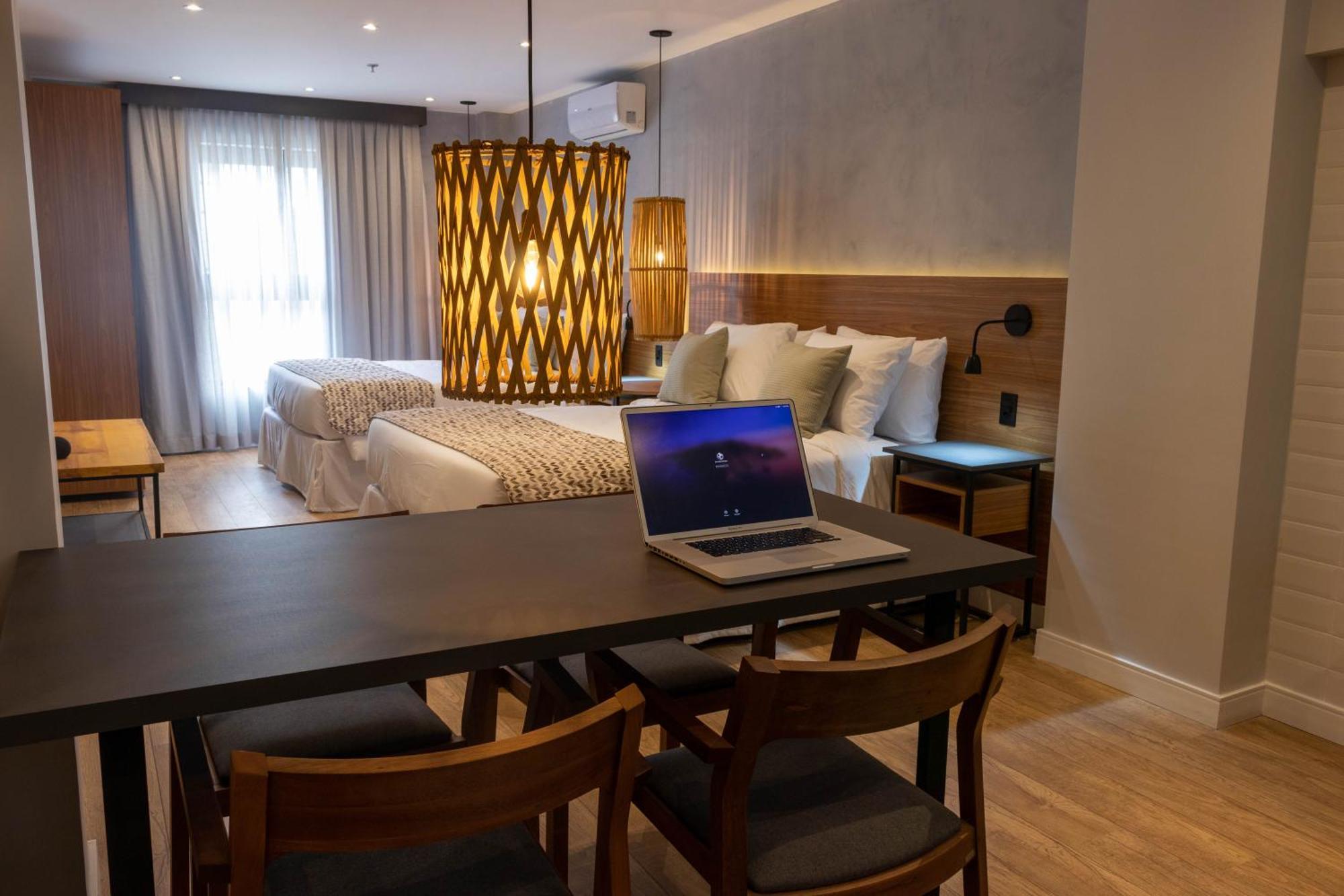 Family Room,1559271343:JPEG