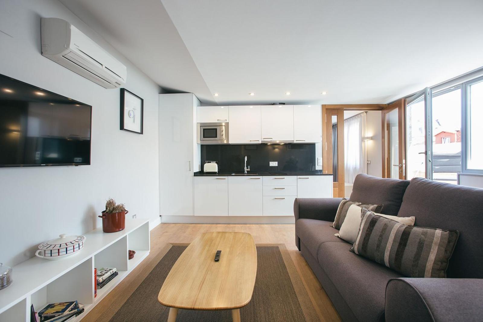 Penthouse Apartment Terrace,1559586889:JPEG
