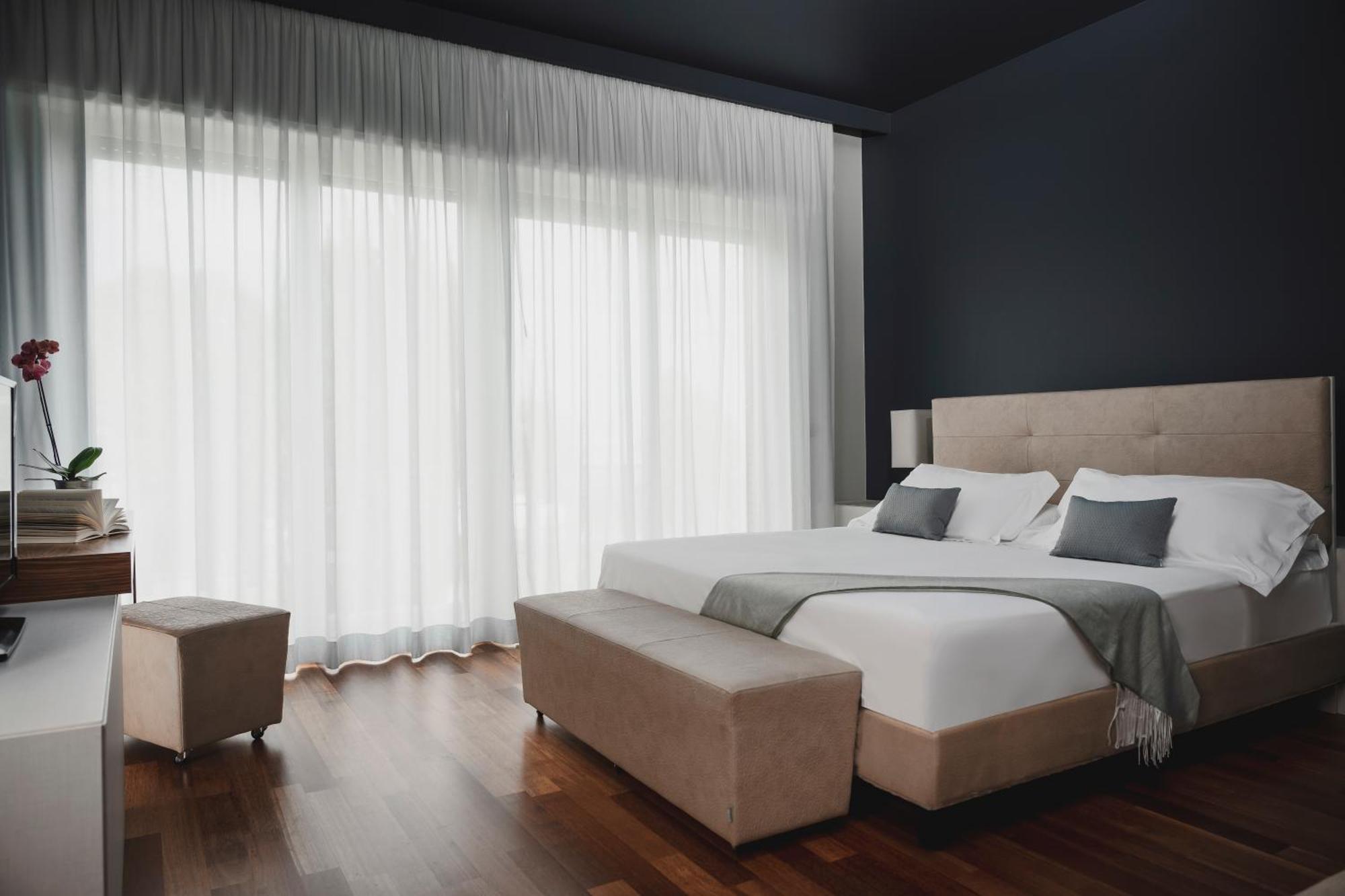 Double Room,1559626249:JPEG