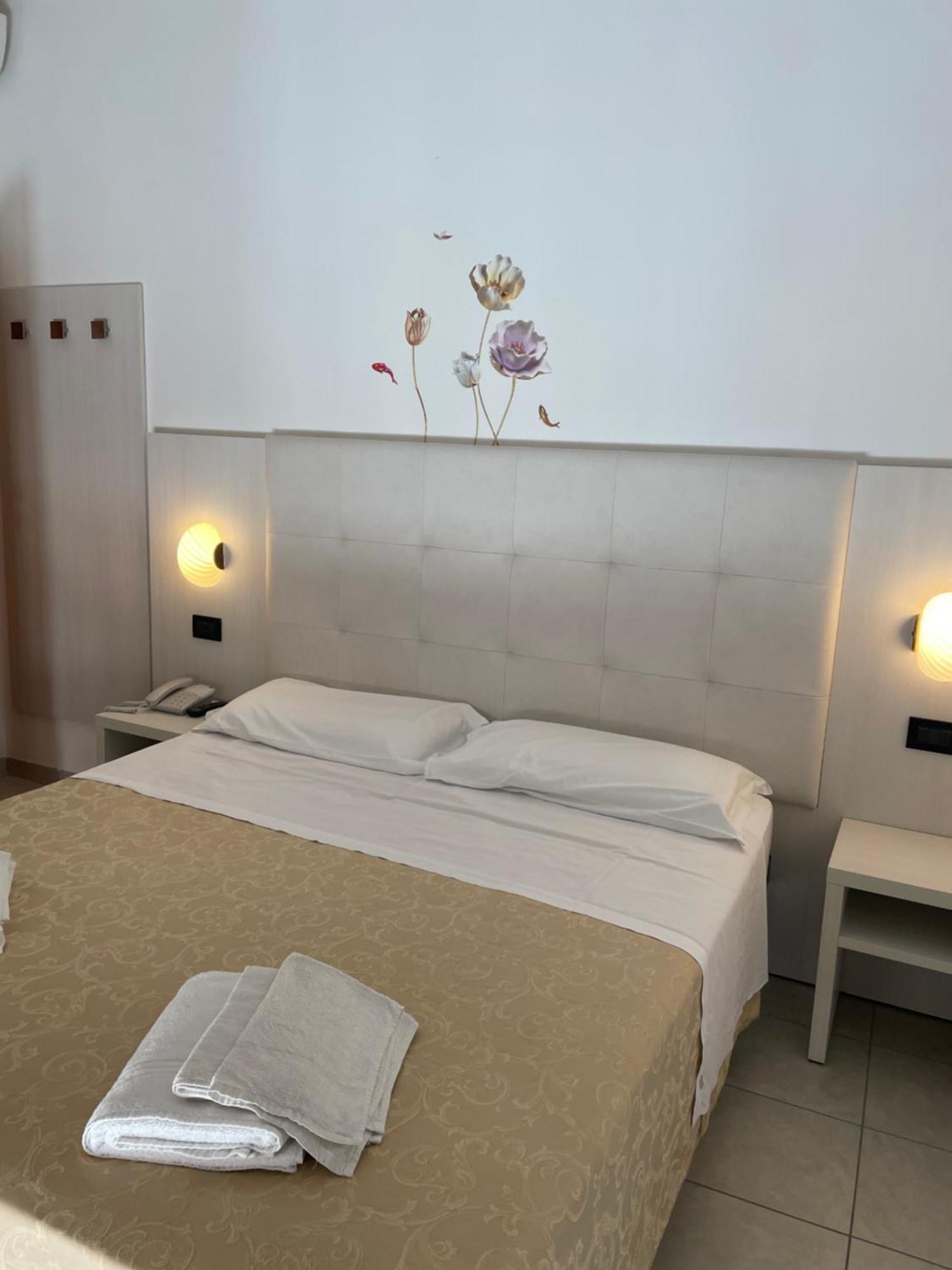 Economy Double or Twin Room,1560114673:JPEG