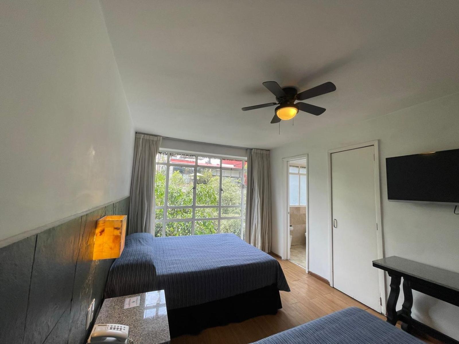 Double One-bedroom Apartment two double beds,1562937379:JPEG