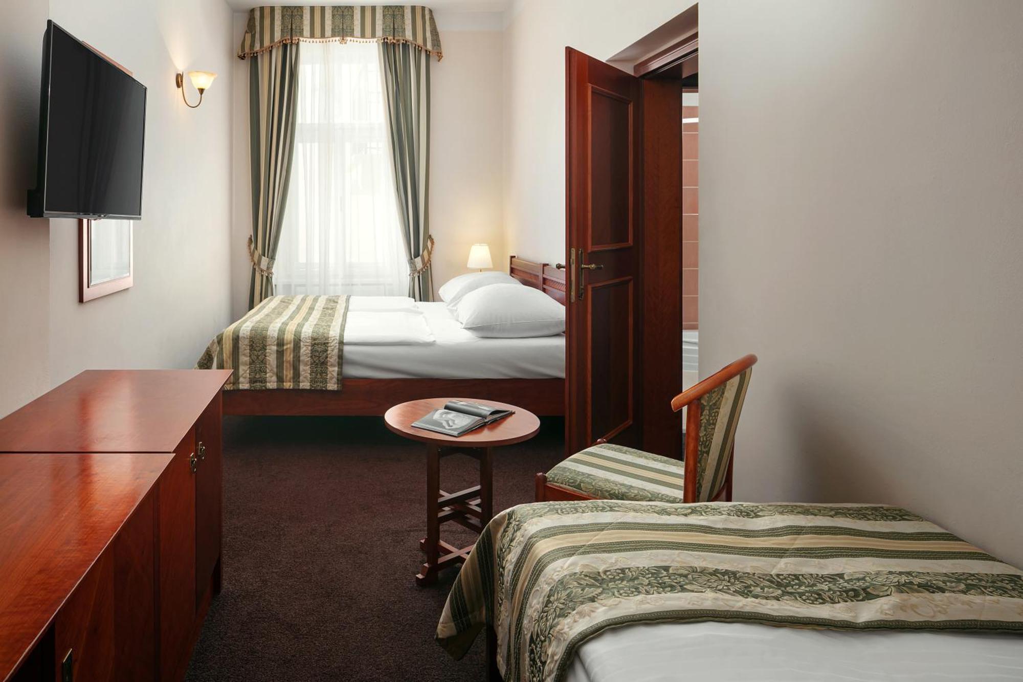 Double Room Extra Bed,1563265909:JPEG