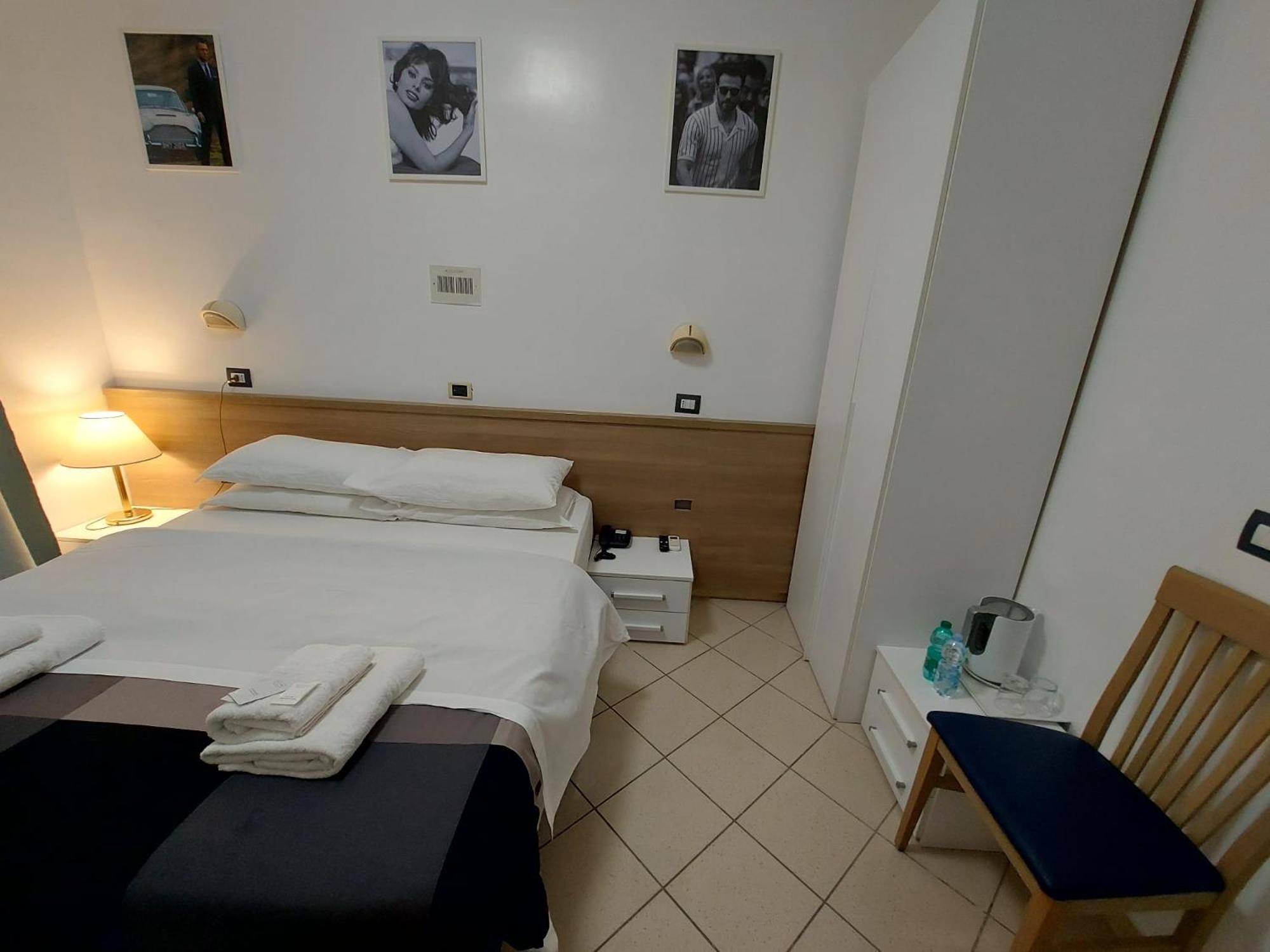 Deluxe Double or Twin Room,1563310717:JPEG