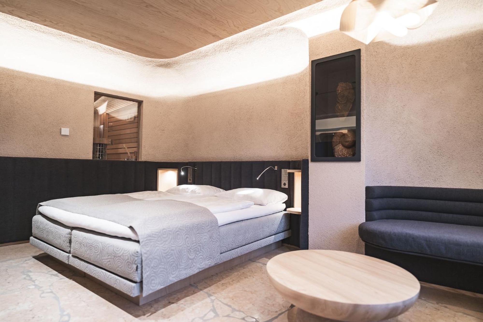 Suite Sauna,1563325630:JPEG