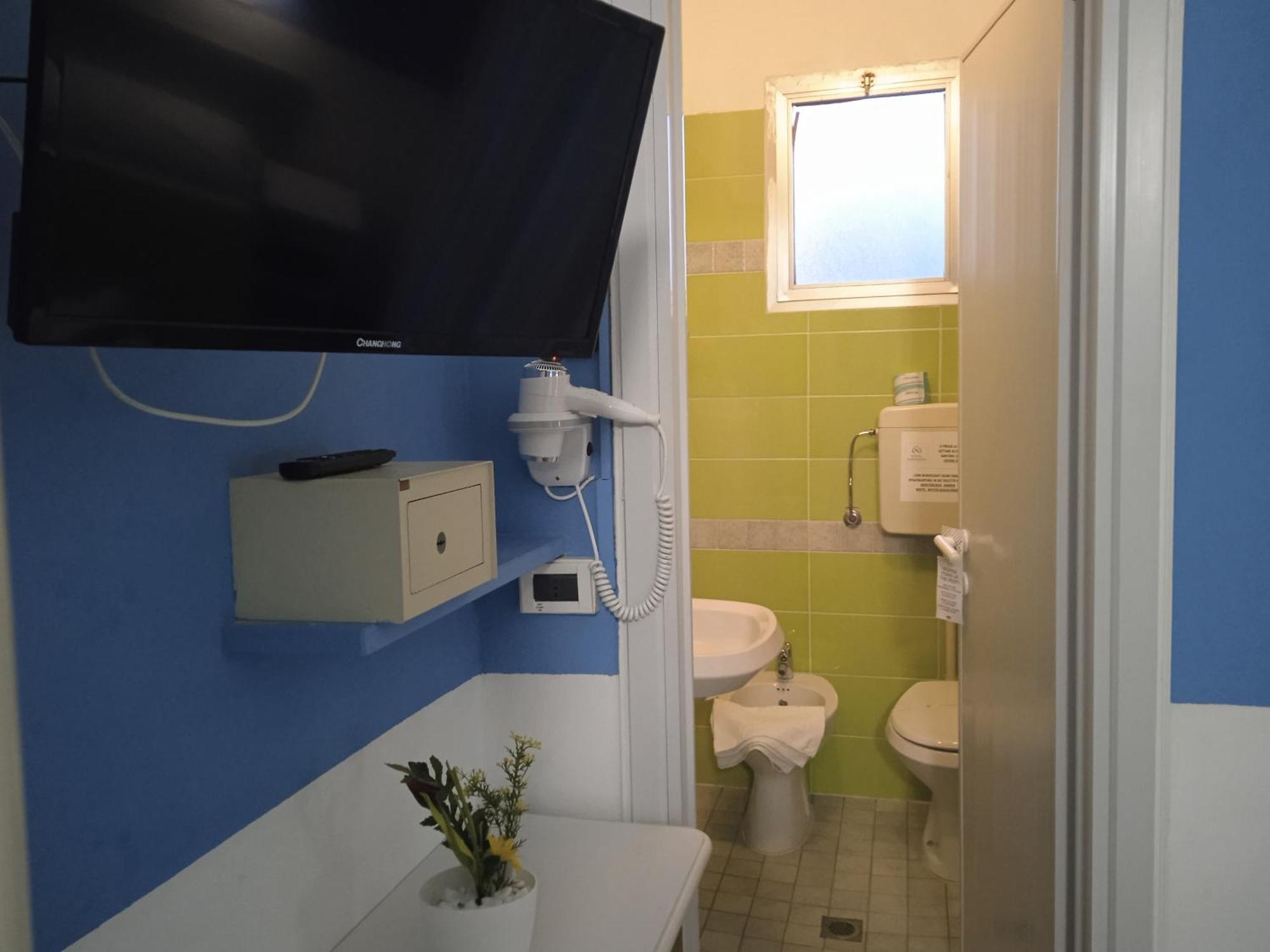 Standard Quadruple Room,1563613555:JPEG