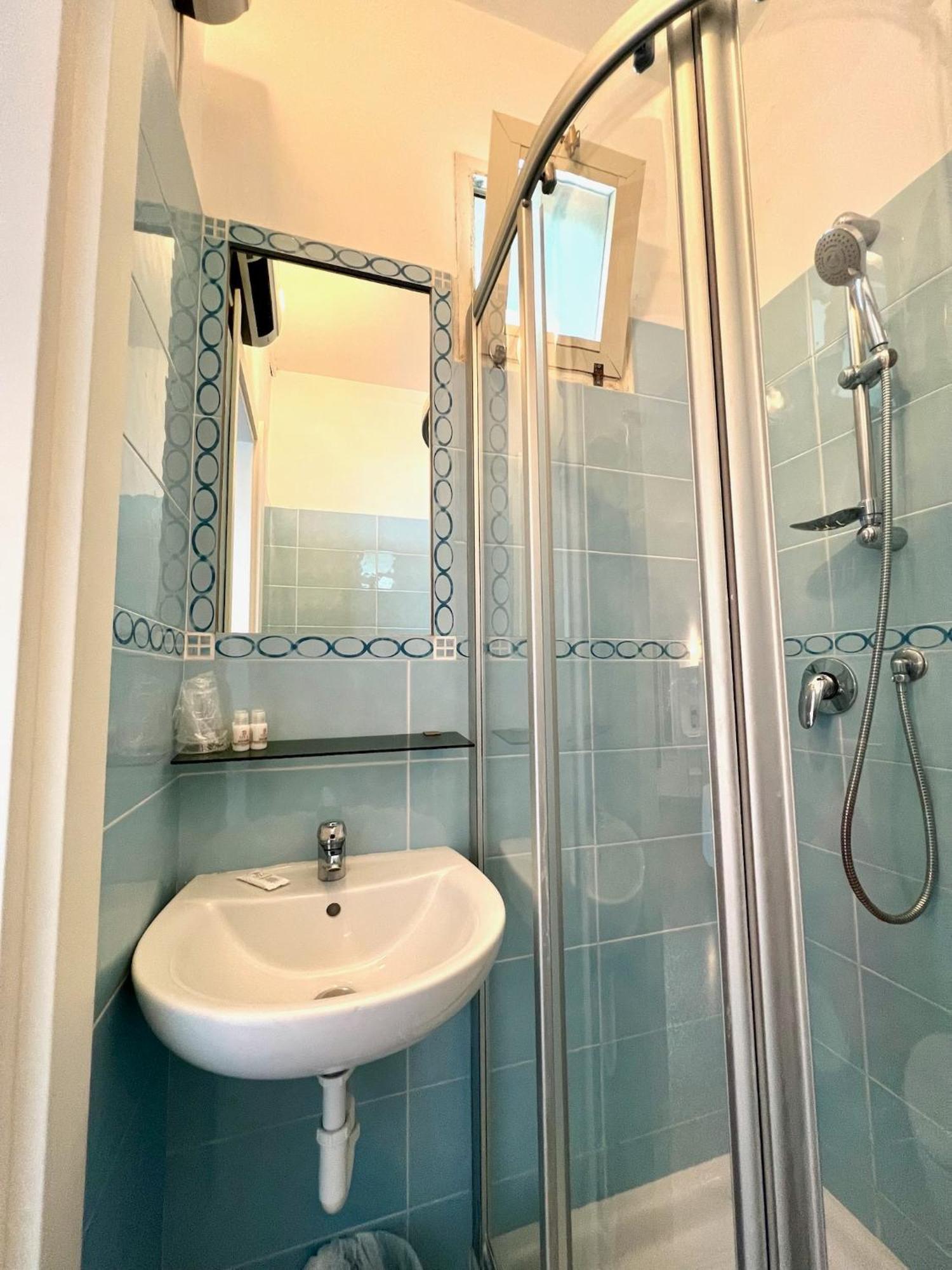 Large Double or Twin Room