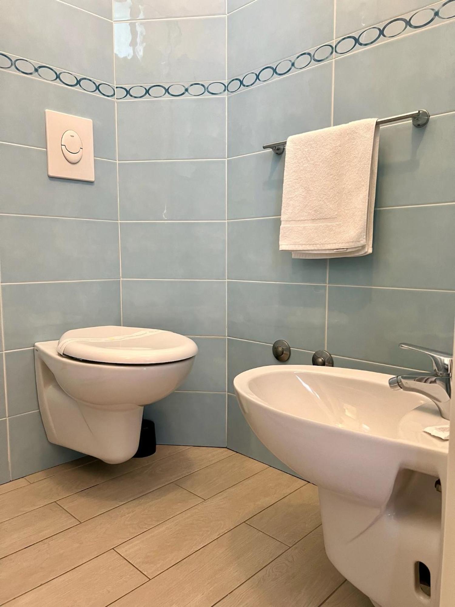 Large Double or Twin Room