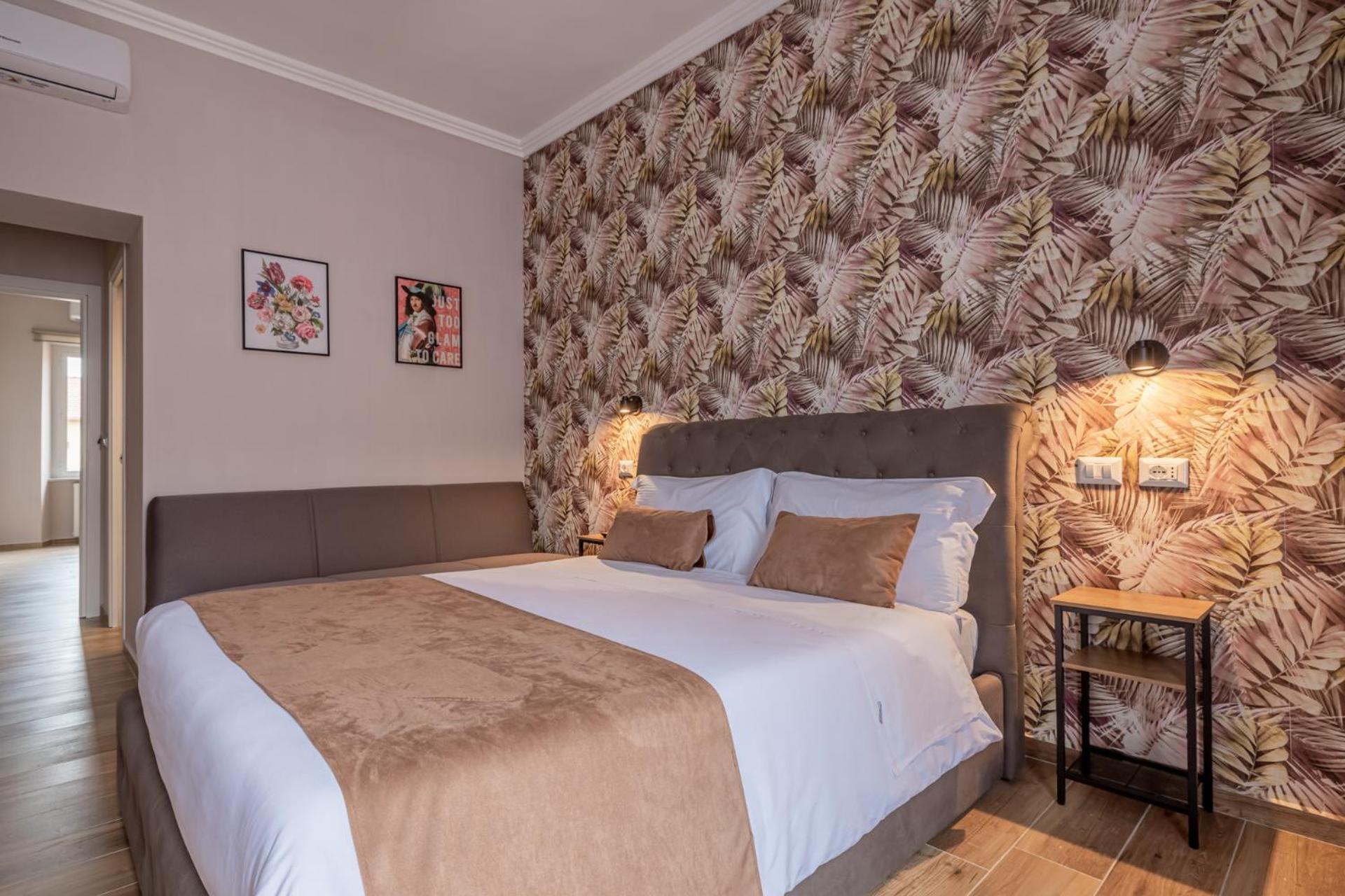 Double Room Private Bathroom