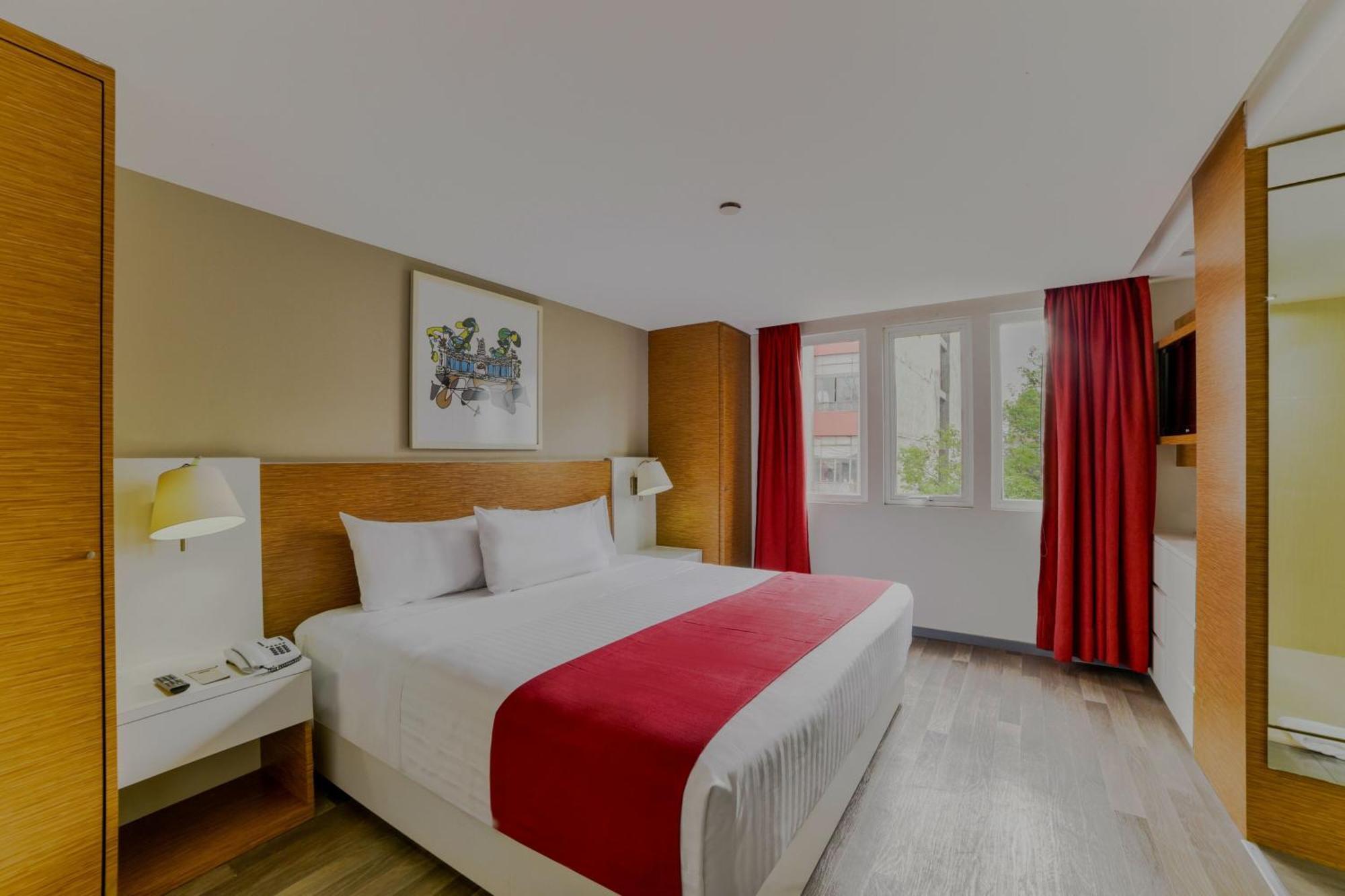 King Room,1565542366:JPEG