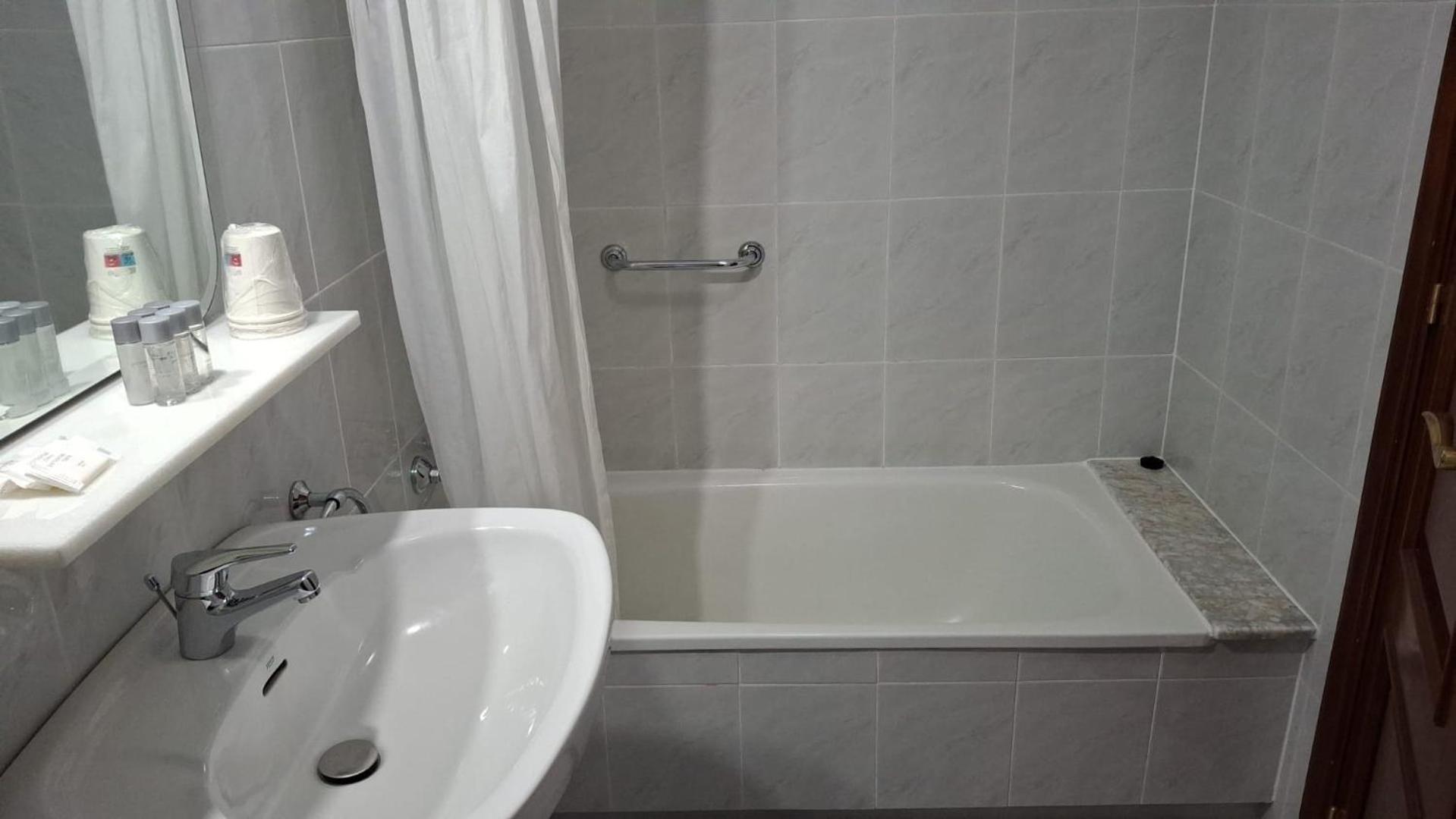 Habitación Triple con baño privado