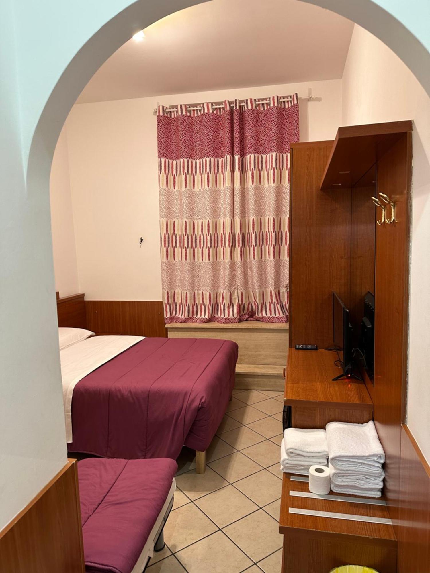Triple Room Private Bathroom,1565930971:JPEG