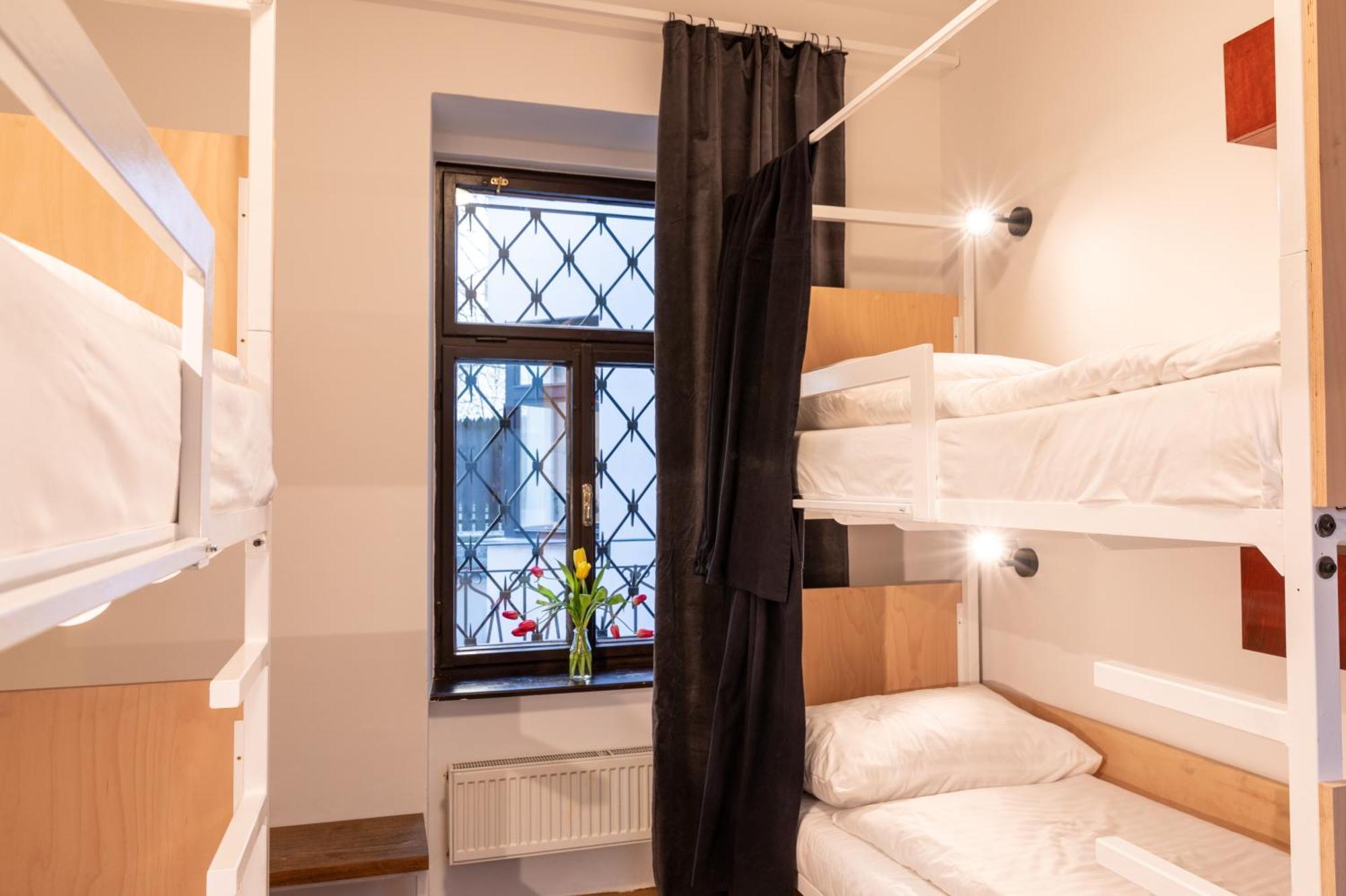 Economy Quadruple Room,1566906377:JPEG