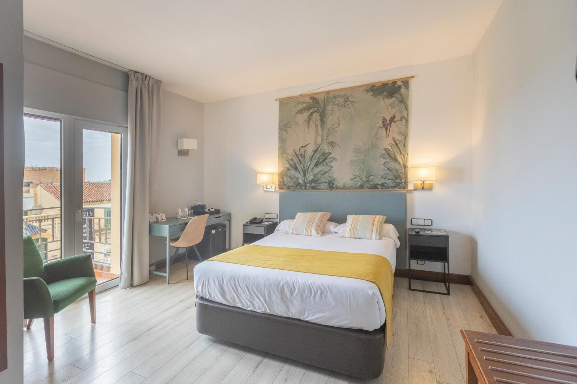 Double or Twin Room with Balcony,1566908651:JPEG
