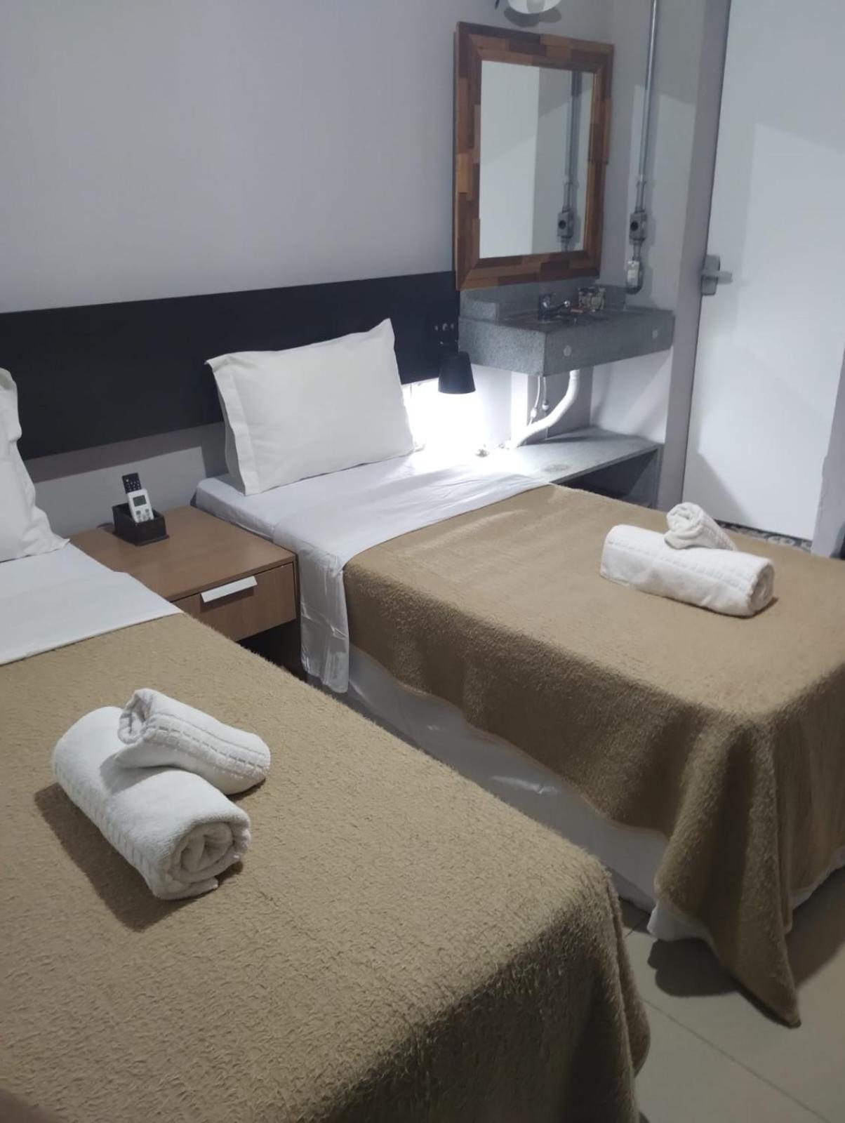 Twin Room,1566925829:JPEG