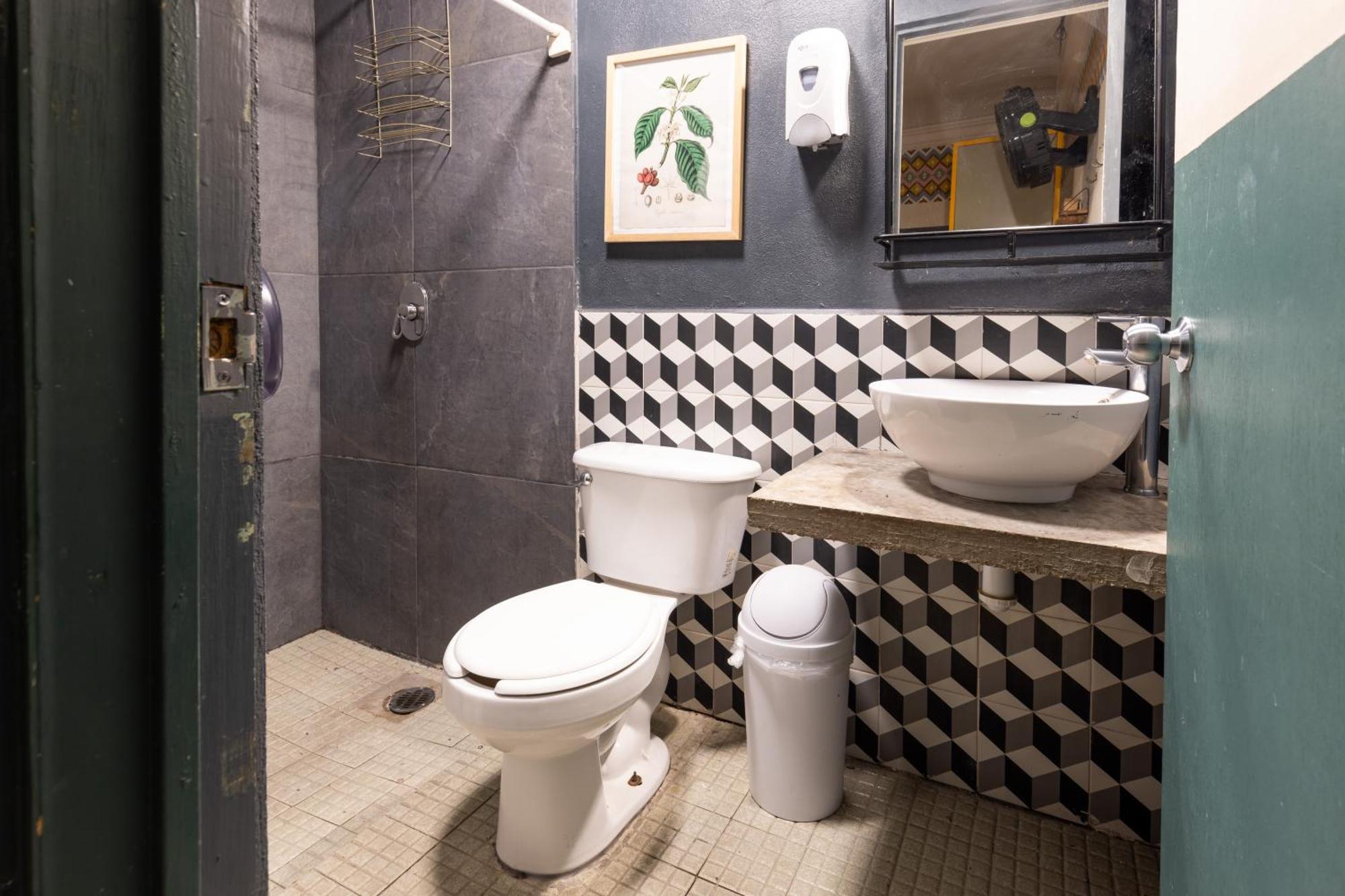 Small Room,1766007446:JPEG