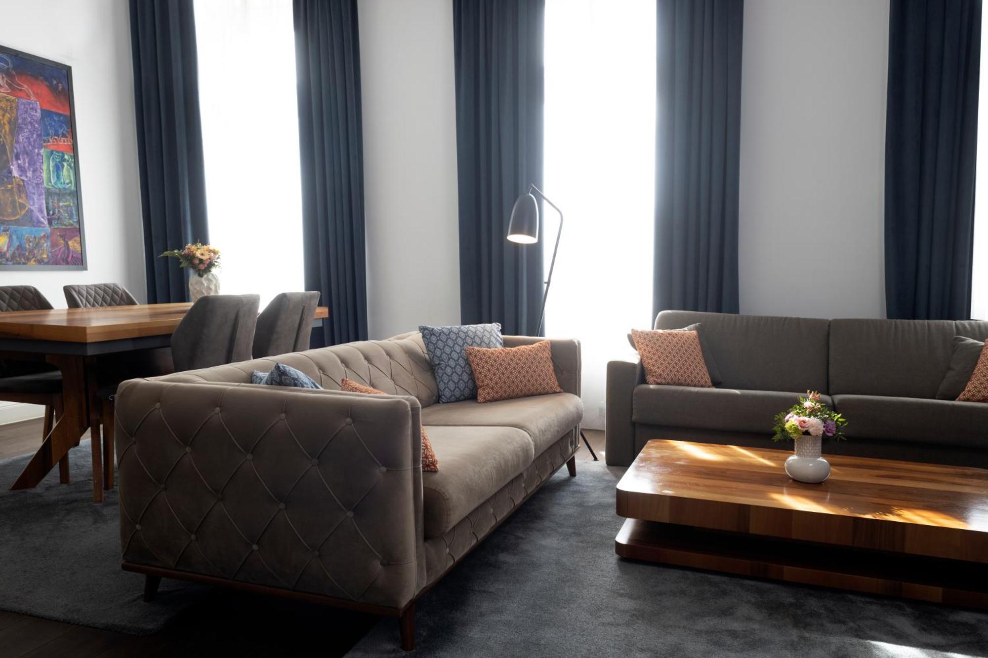 Superior Apartment,1262924221:JPEG