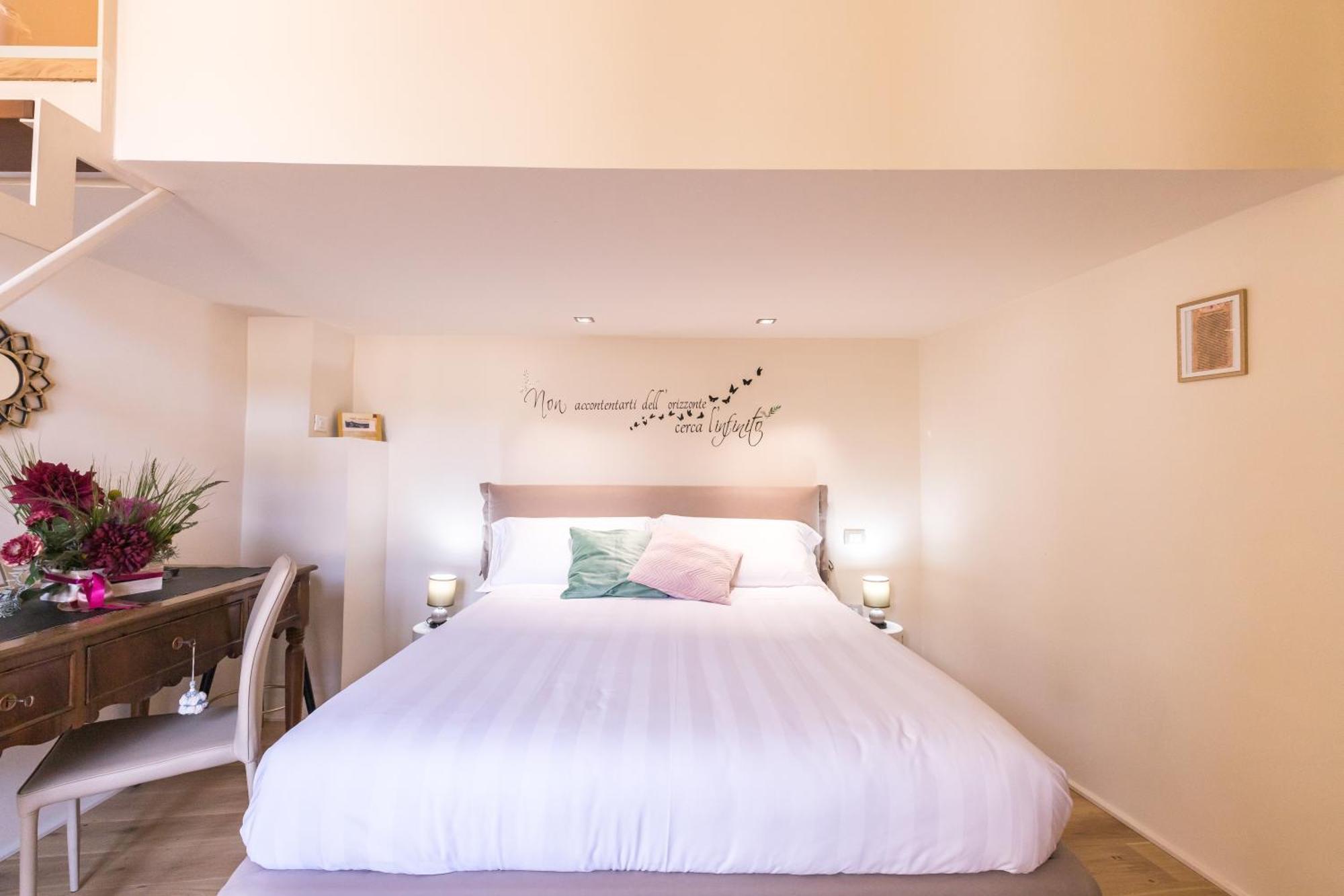 Deluxe Room,1567660922:JPEG
