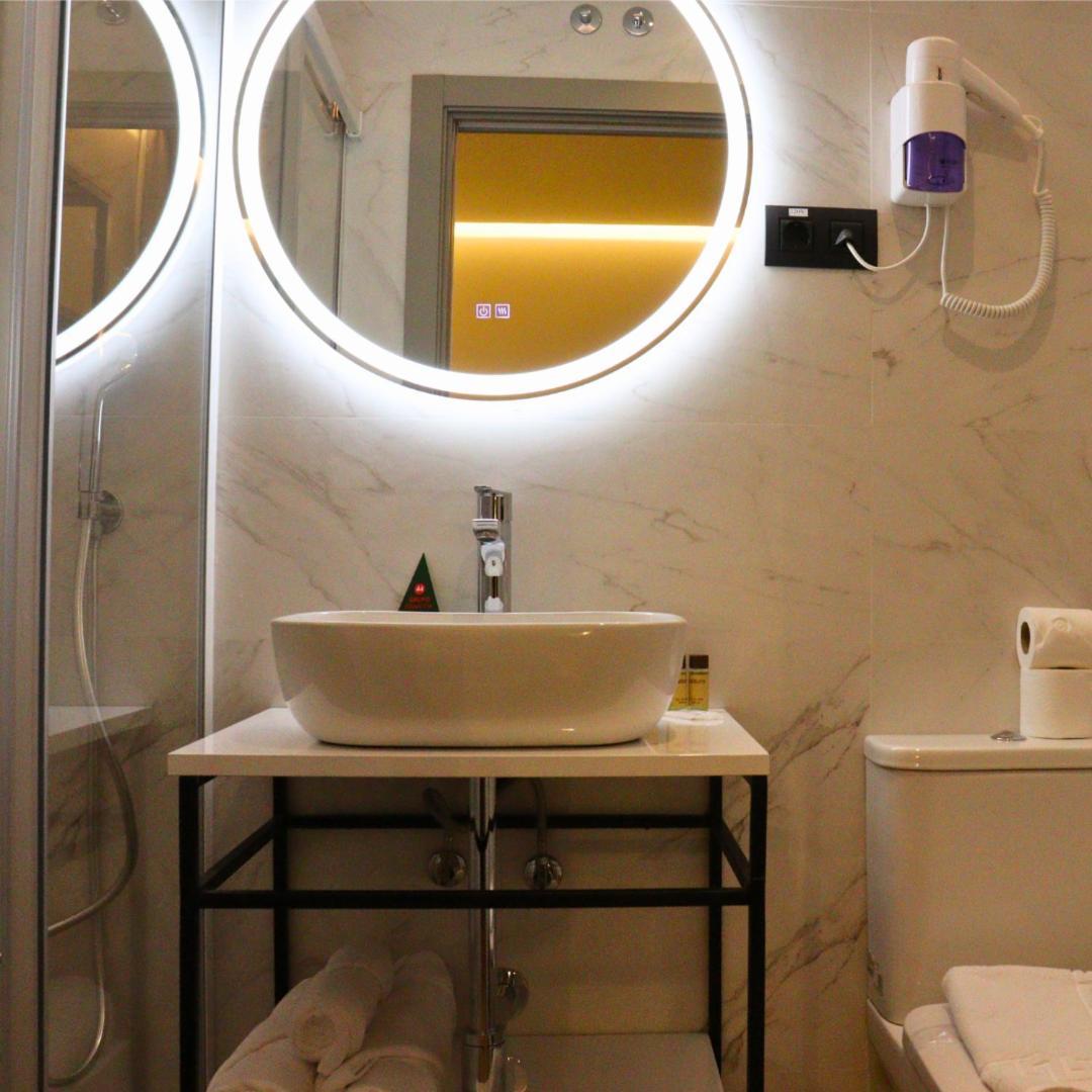 Double Room Private Bathroom,1621513738:JPEG