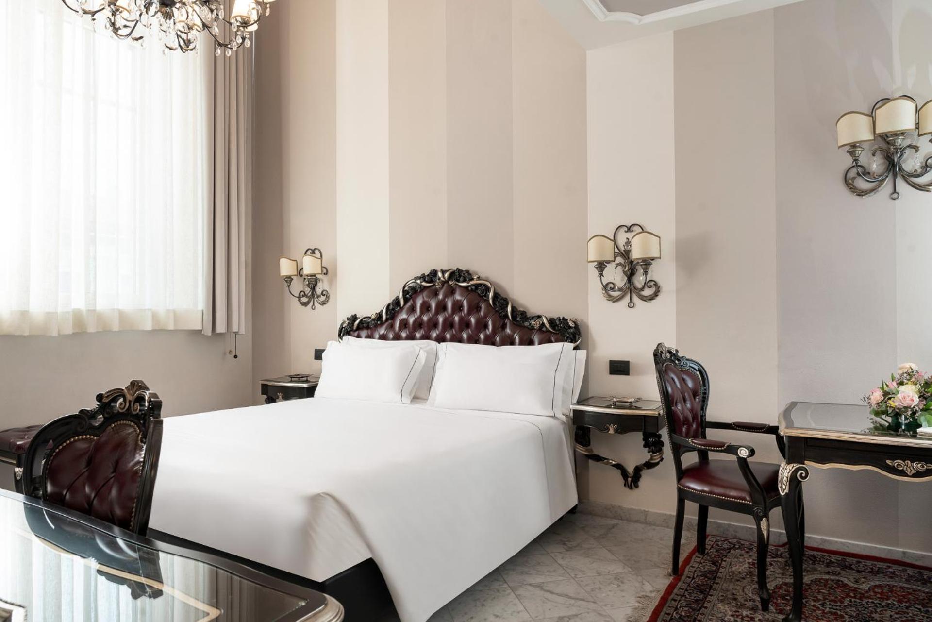 Deluxe Room,1571318306:JPEG