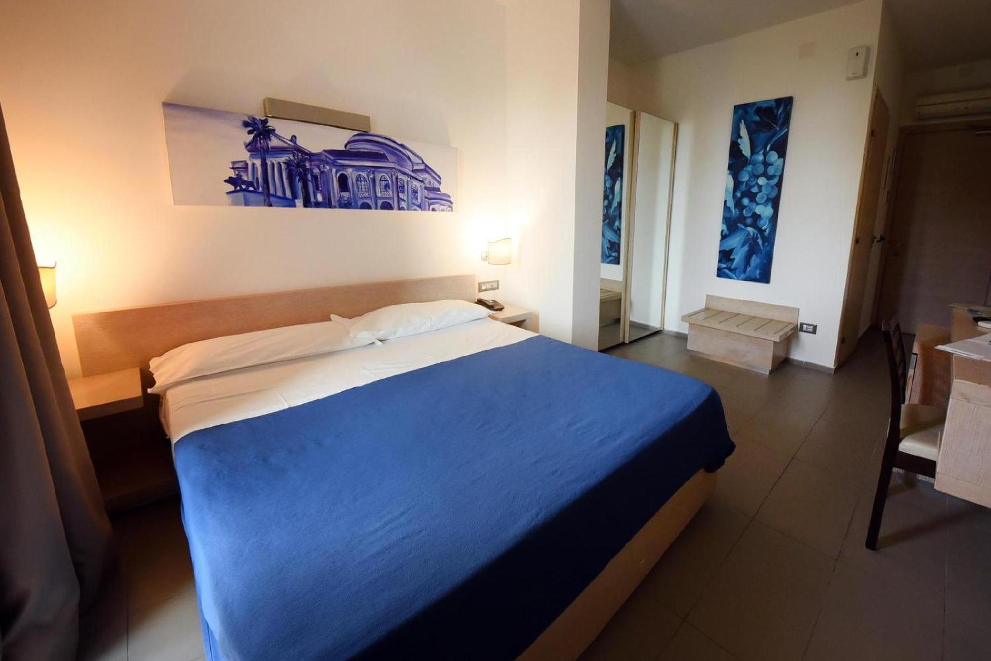 Deluxe Double Room,1572626777:JPEG