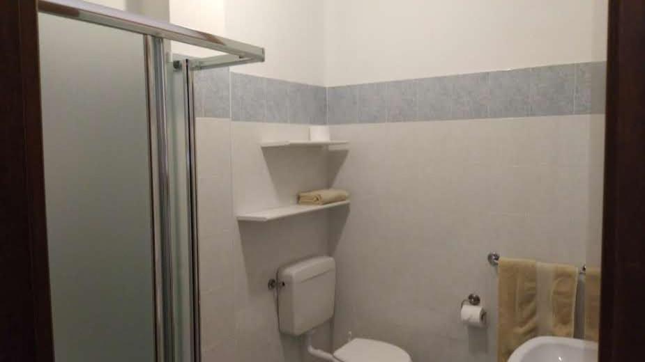 Single Room,395476062:JPEG