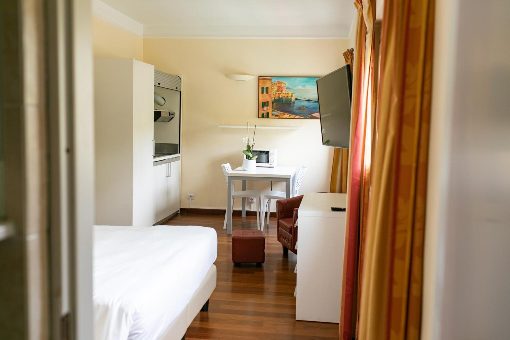 Junior Suite with Garden View,1572654197:JPEG