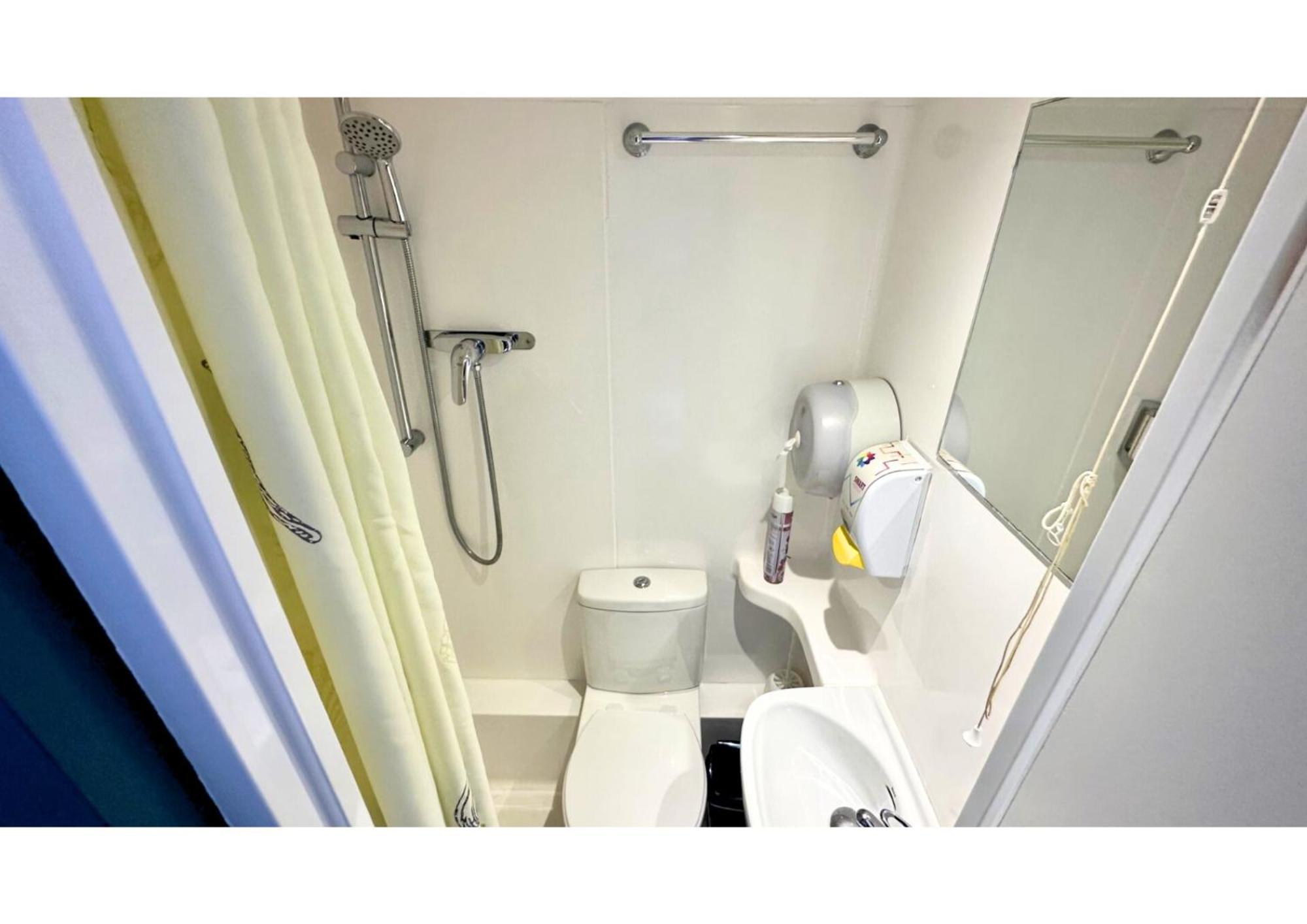 4-Bed Mixed Dormitory Room Private Bathroom,1765216999:JPEG