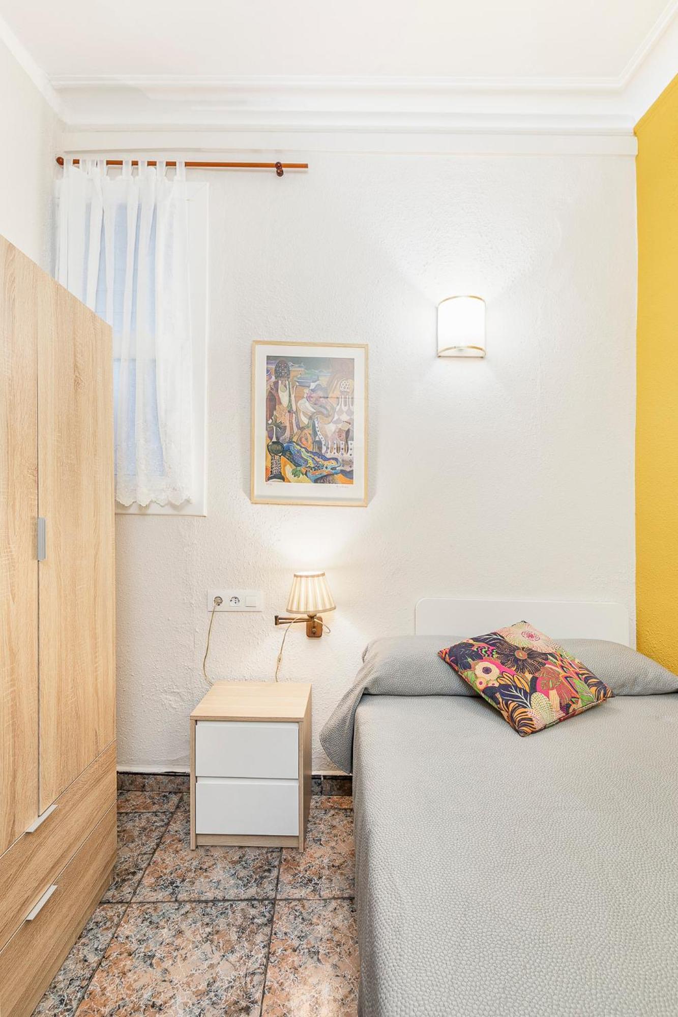 Single Room,1572683090:JPEG