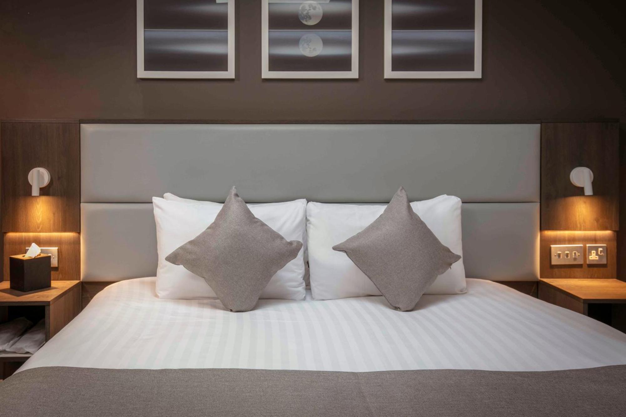 Junior Suite Double Bed,1572762692:JPEG