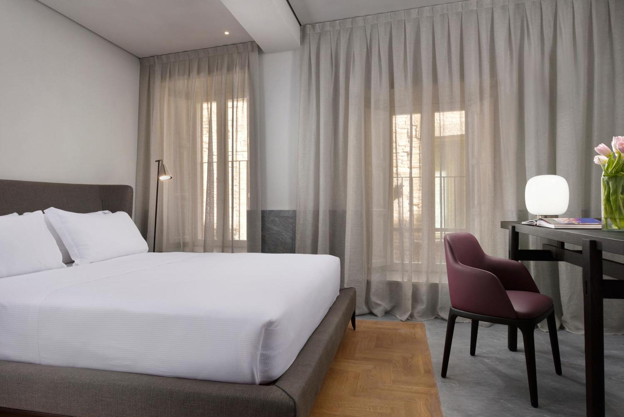 Double Room,1573480592:JPEG