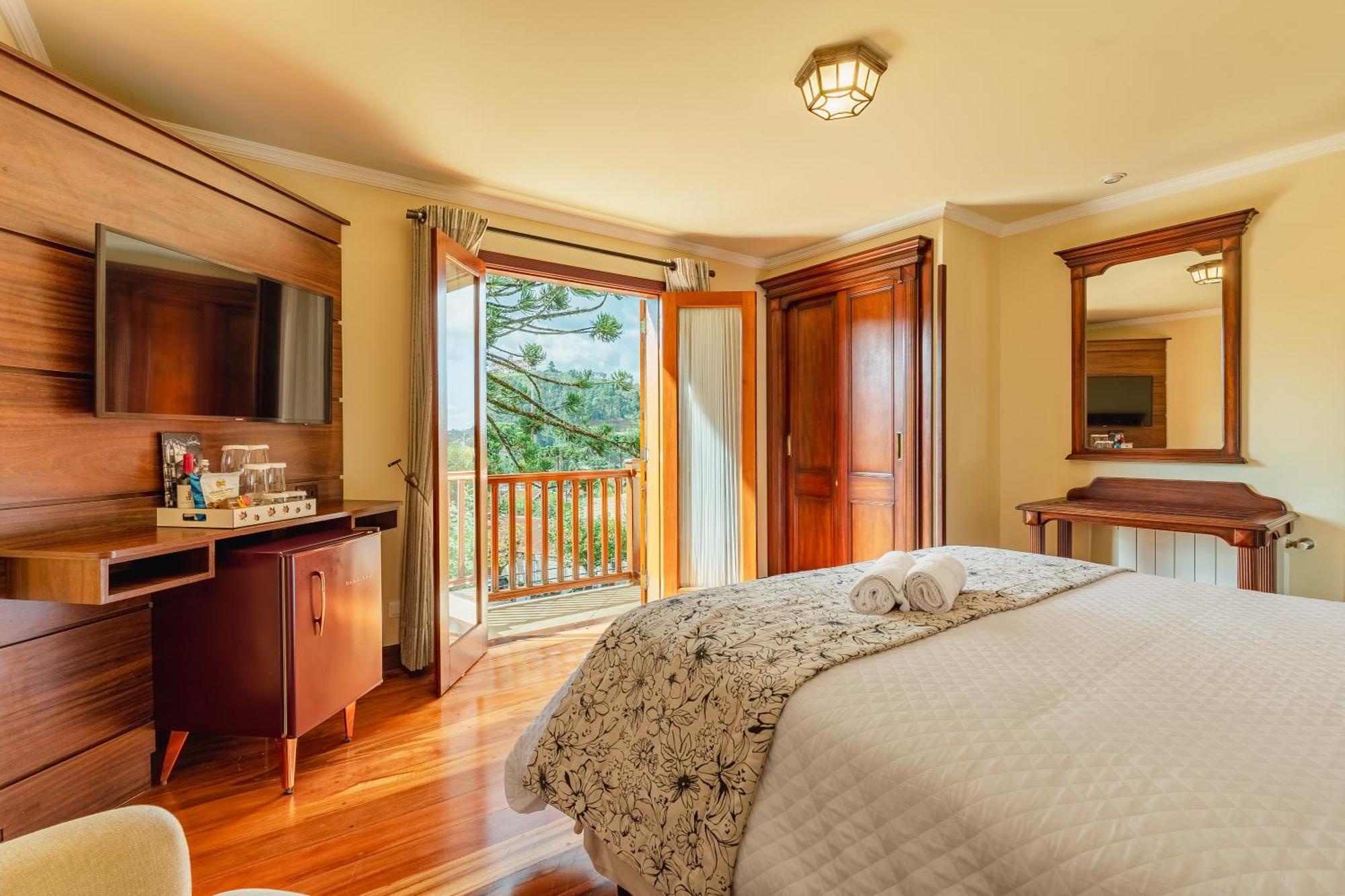Deluxe Room with Balcony,1574714498:JPEG