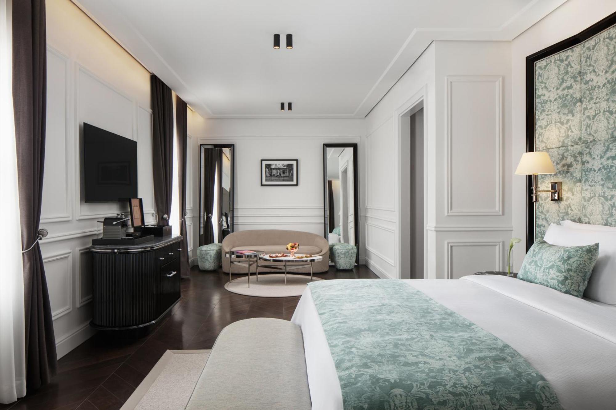 The Charm Junior Suite