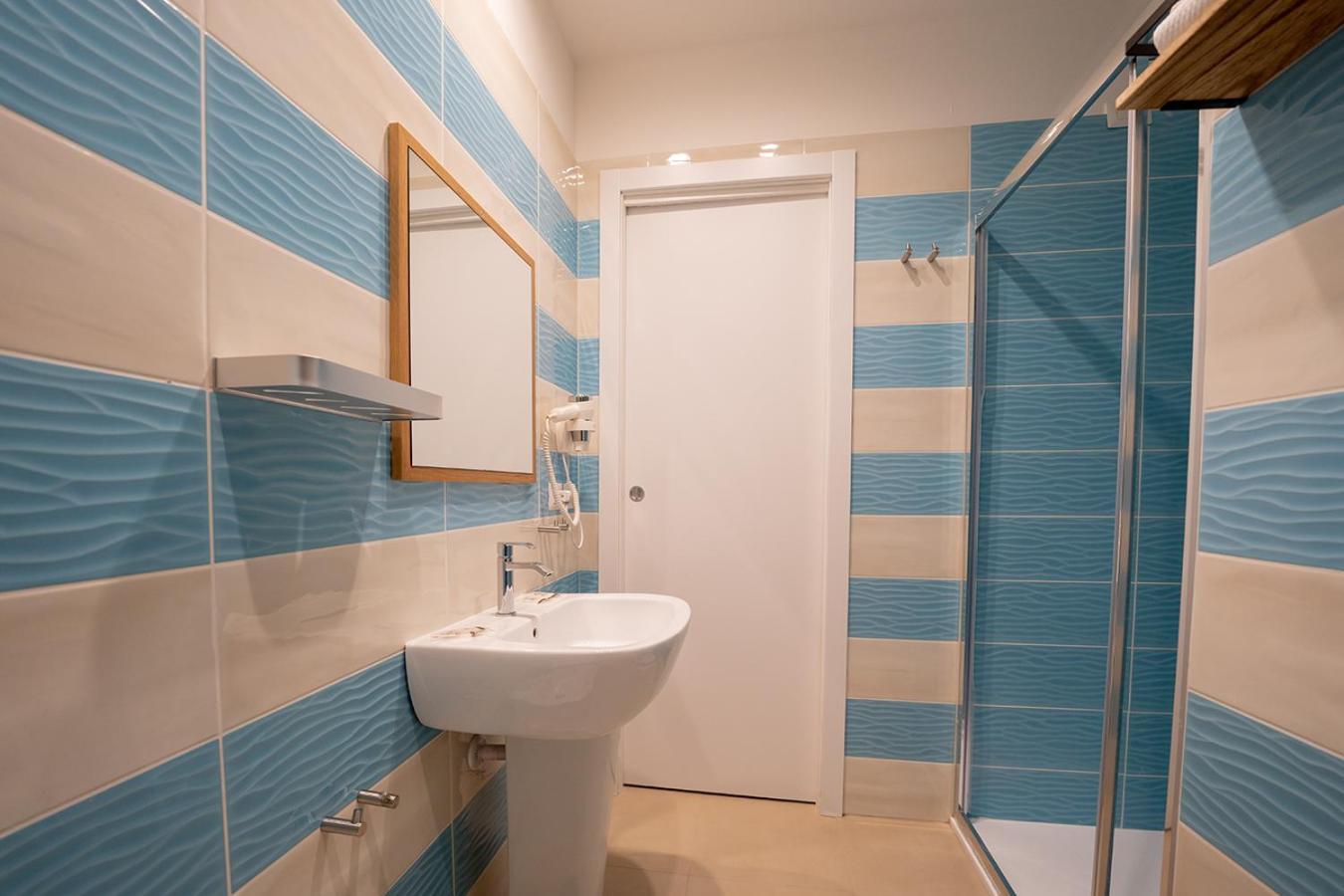 Standard Double Room,1575503582:JPEG