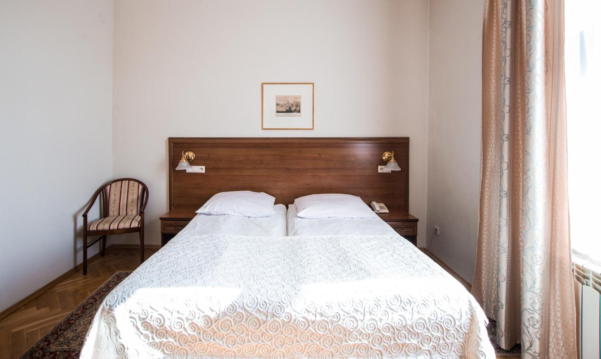 Double or Twin Room,1576691600:JPEG