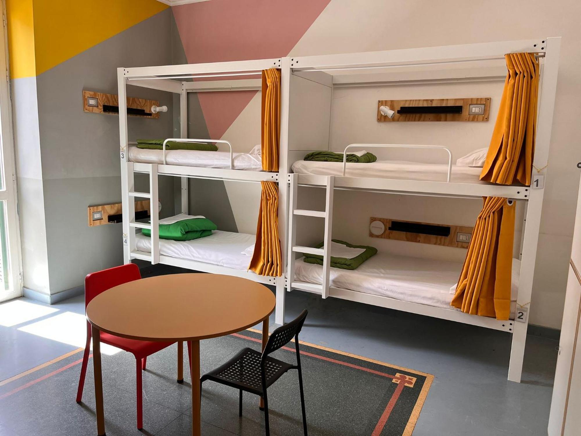 Bed 8-Bed Mixed Dormitory Room