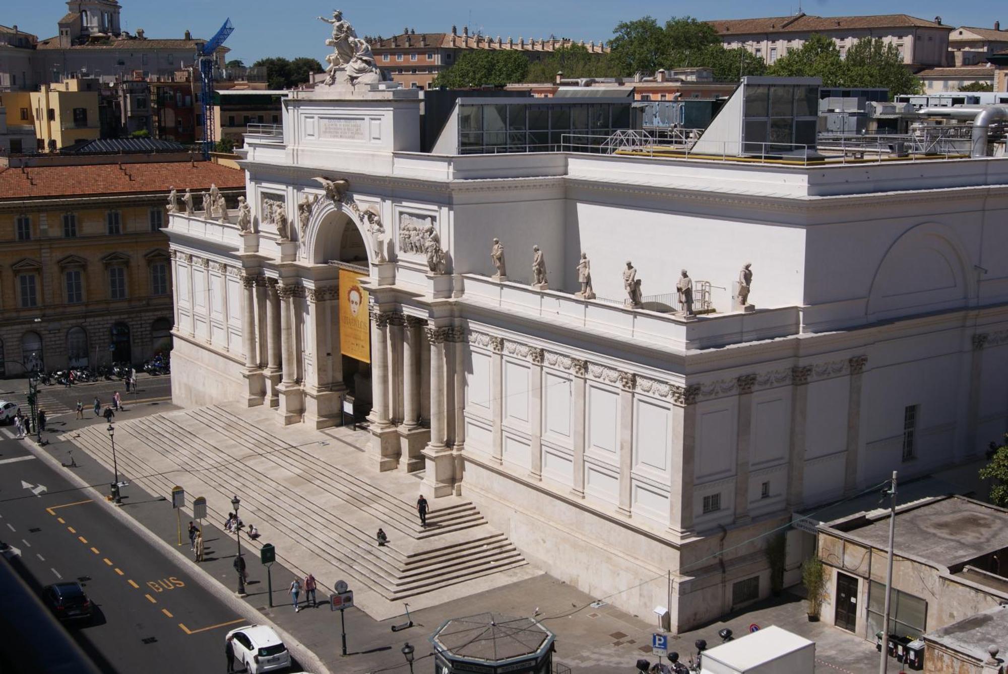 Suite Balcony,1577174258:JPEG